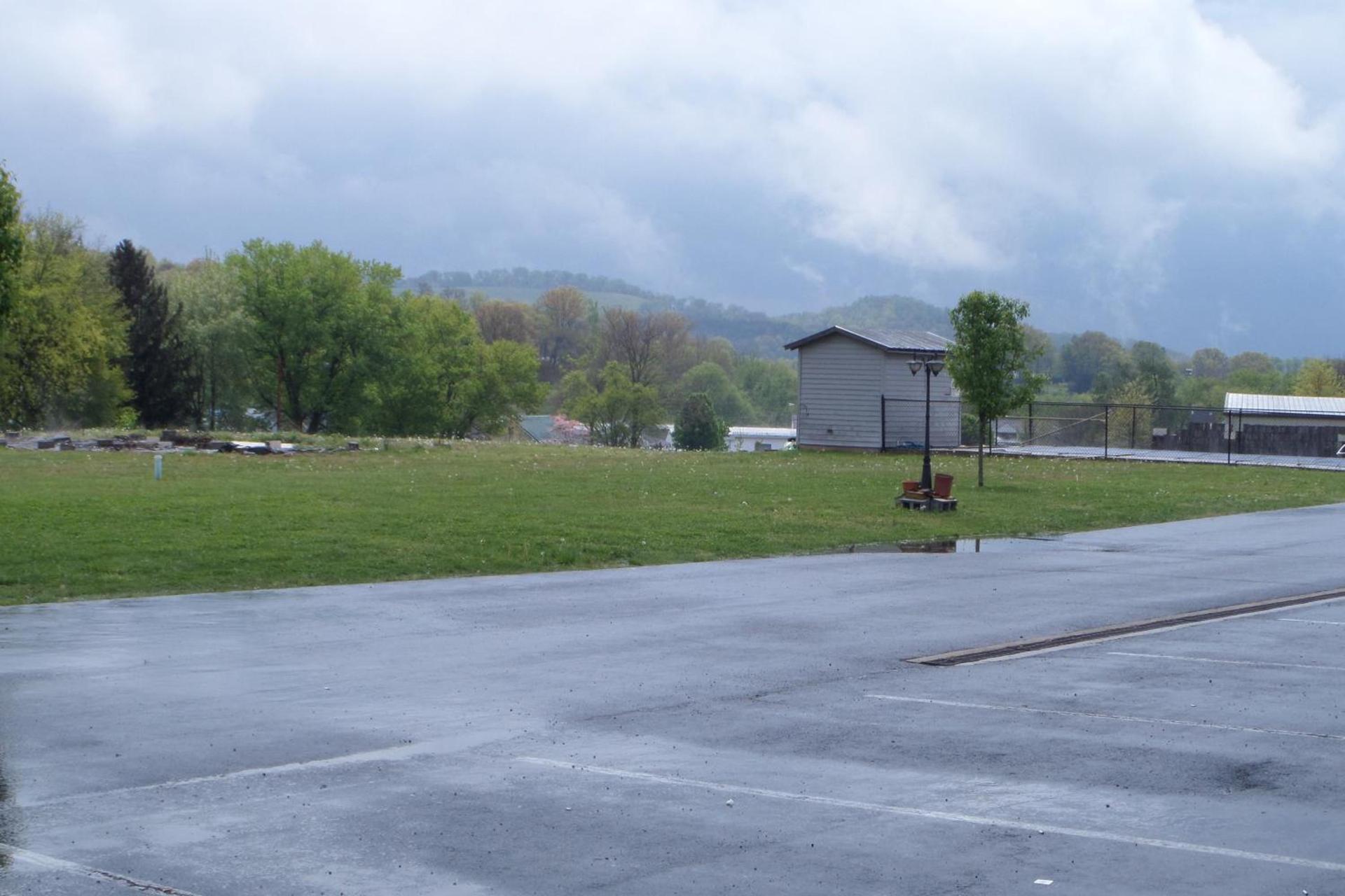 Lynchburg Country Inn photo 32