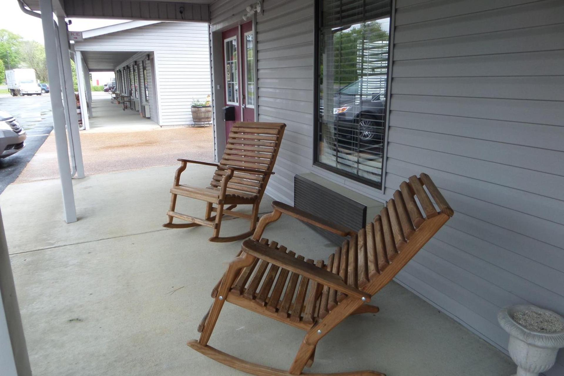 Lynchburg Country Inn photo 9