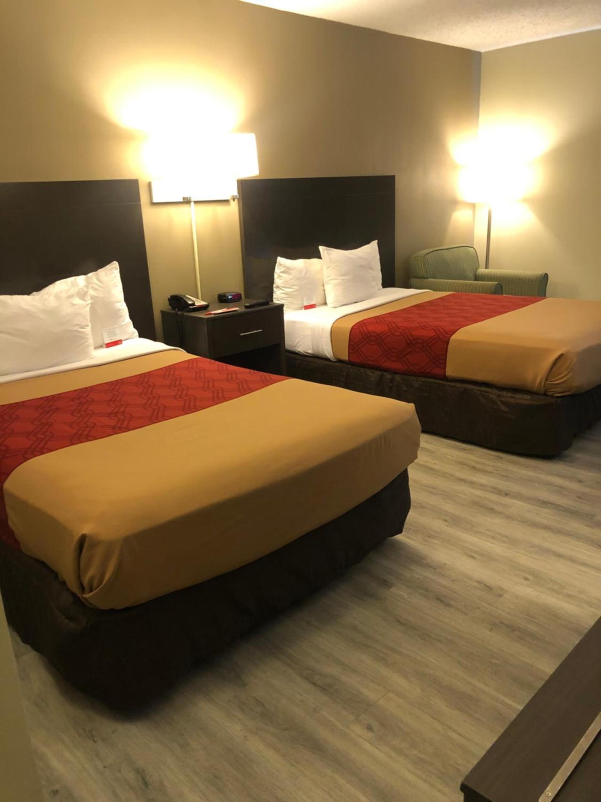 Econo Lodge Metro photo 28