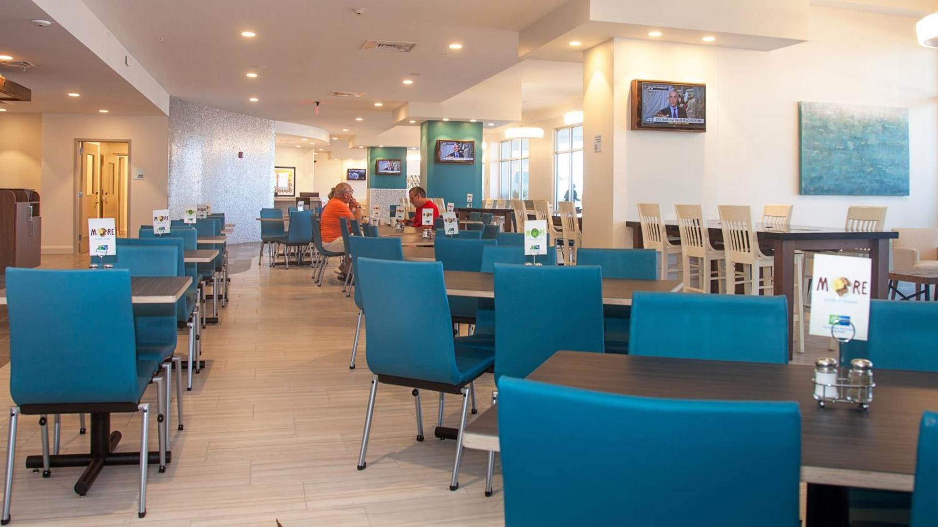 Holiday Inn Express & Suites Panama City Beach - Beachfront by IHG photo 5