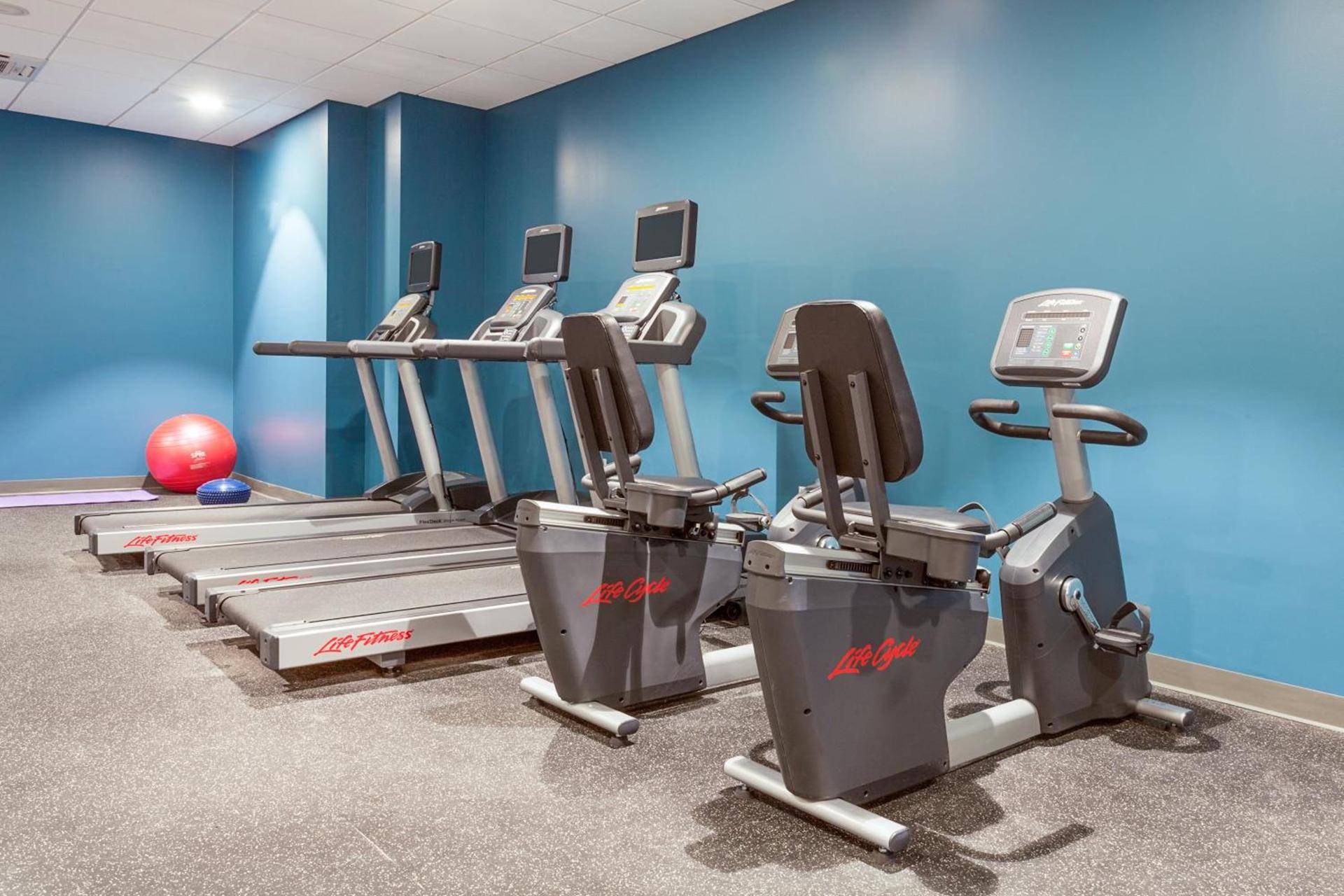 Holiday Inn Express & Suites Panama City Beach - Beachfront by IHG photo 70
