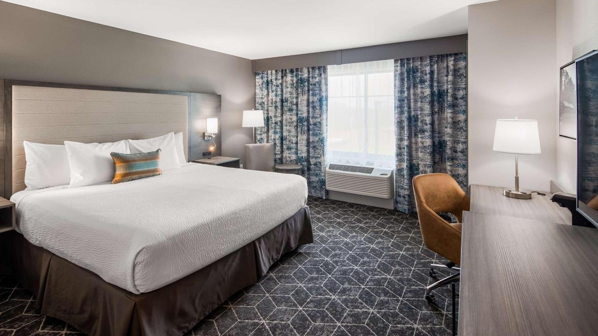 Best Western Plus Lawrenceburg photo 27
