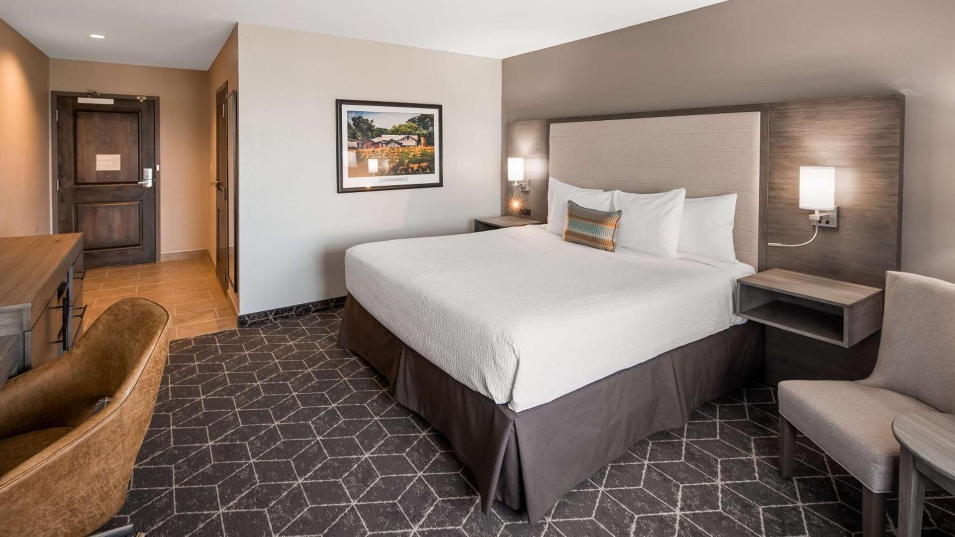 Best Western Plus Lawrenceburg photo 10