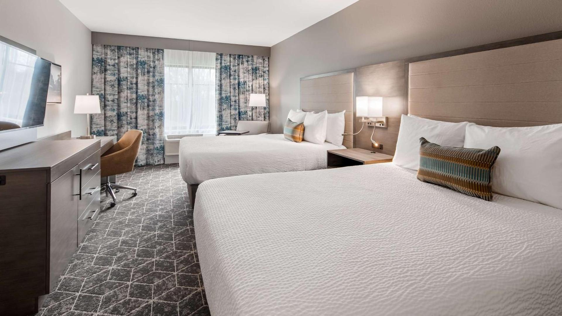 Best Western Plus Lawrenceburg photo 4