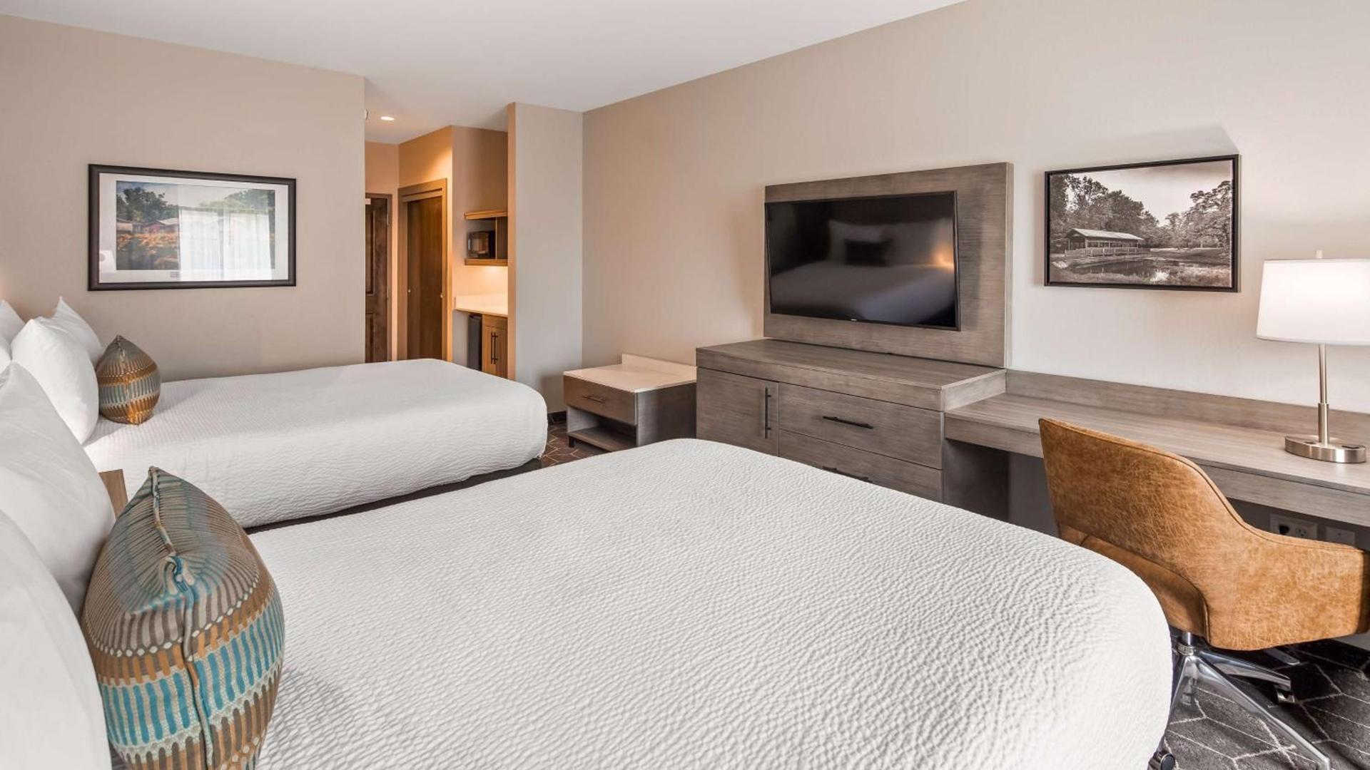 Best Western Plus Lawrenceburg photo 7