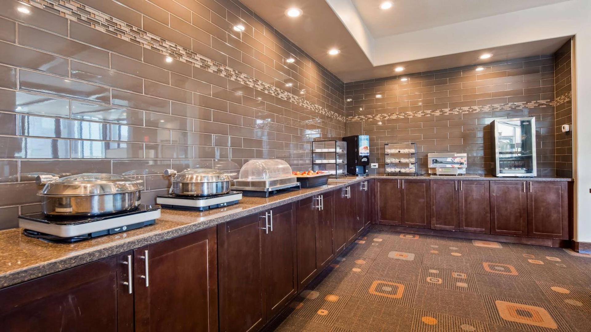 Best Western Pony Soldier Inn & Suites photo 32