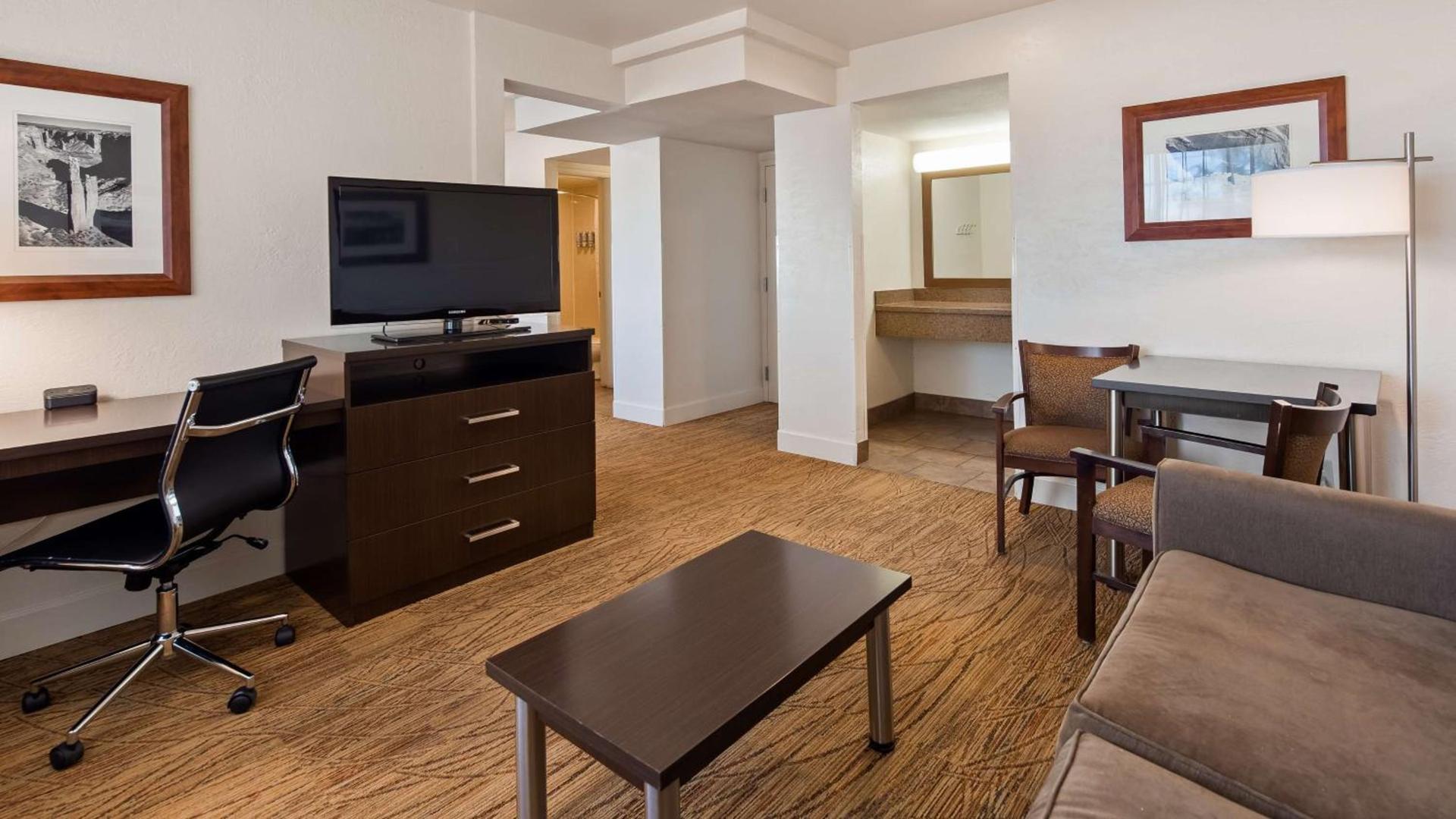 Best Western Pony Soldier Inn & Suites photo 15