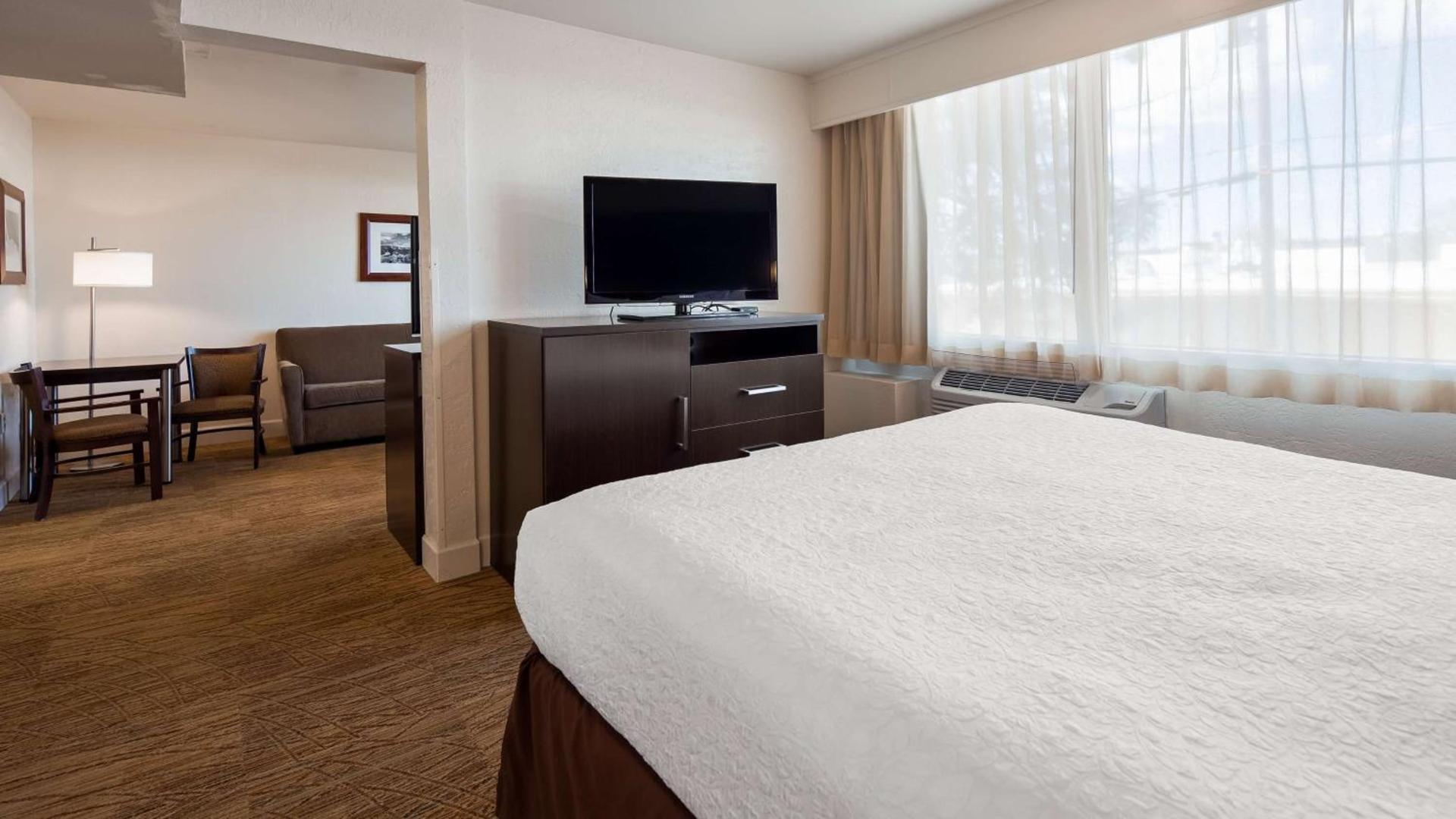 Best Western Pony Soldier Inn & Suites photo 17