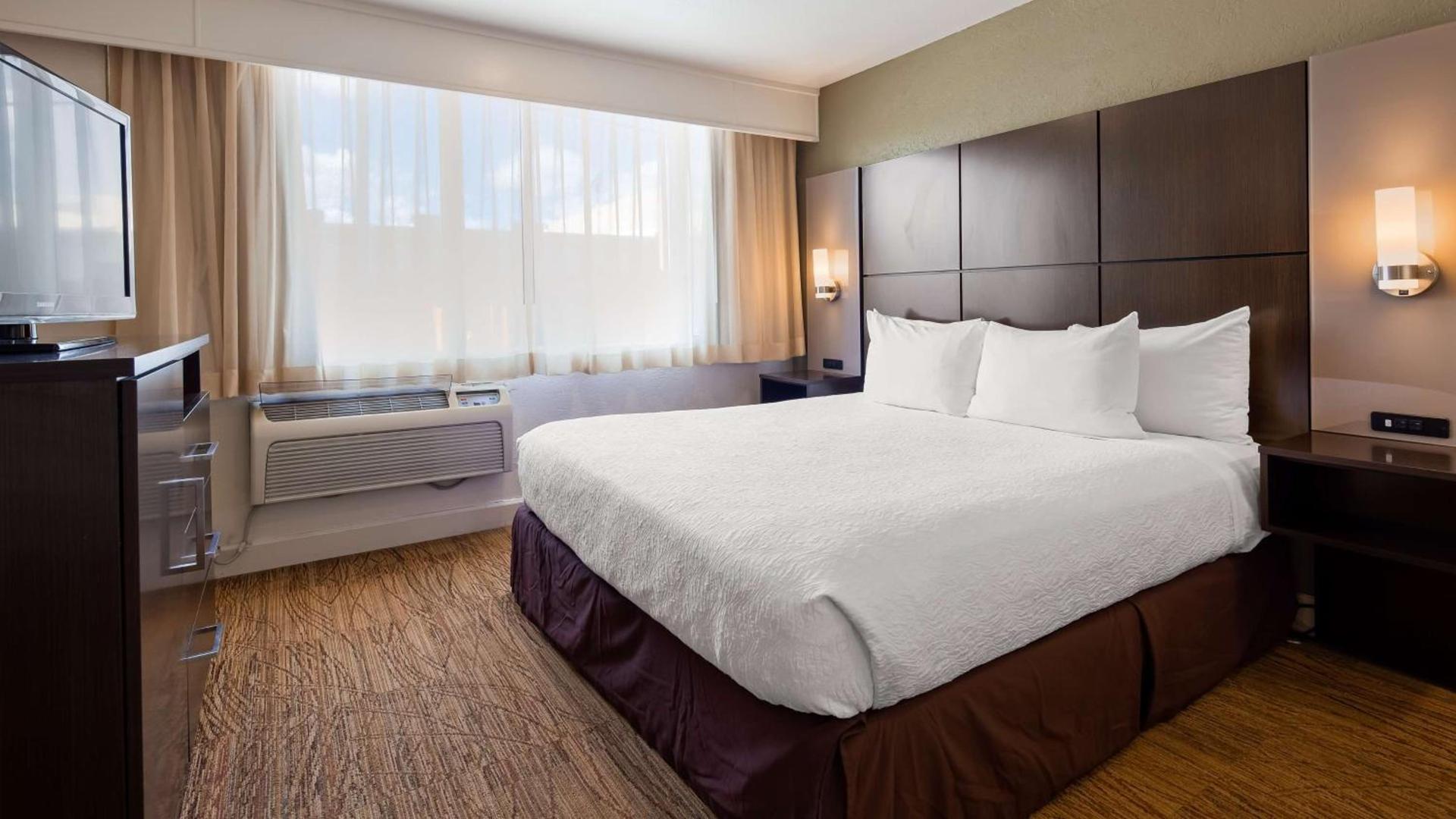 Best Western Pony Soldier Inn & Suites photo 25