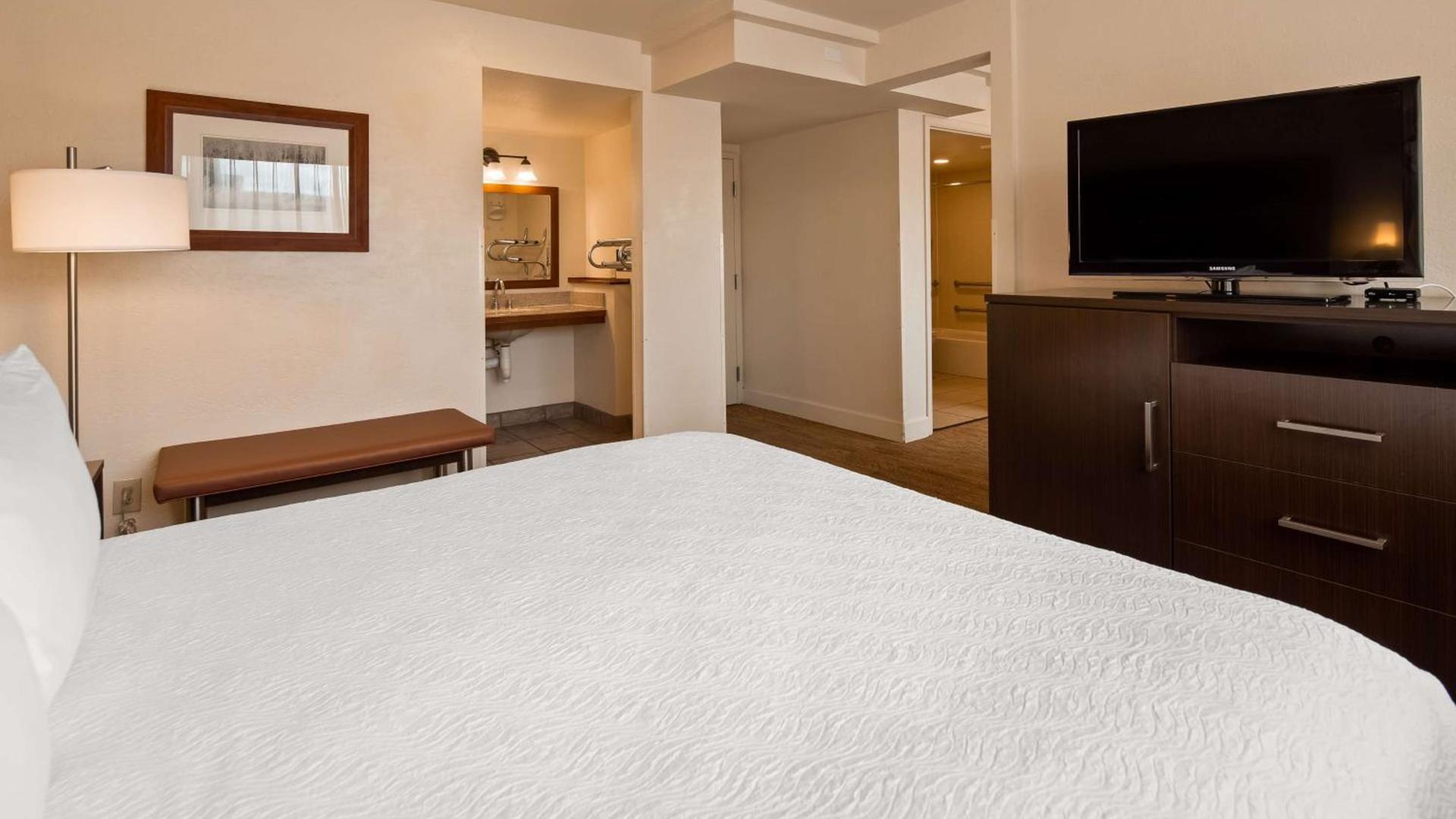 Best Western Pony Soldier Inn & Suites photo 20