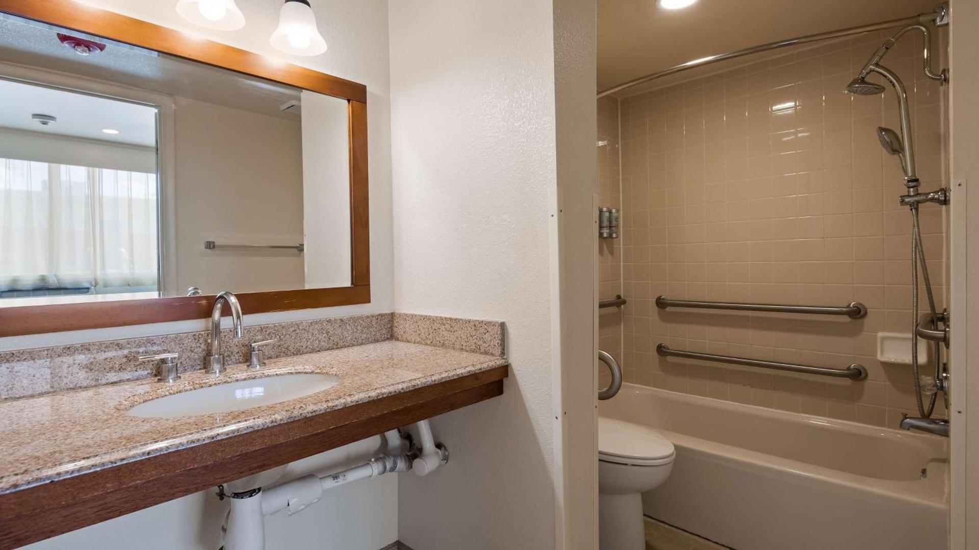 Best Western Pony Soldier Inn & Suites photo 19