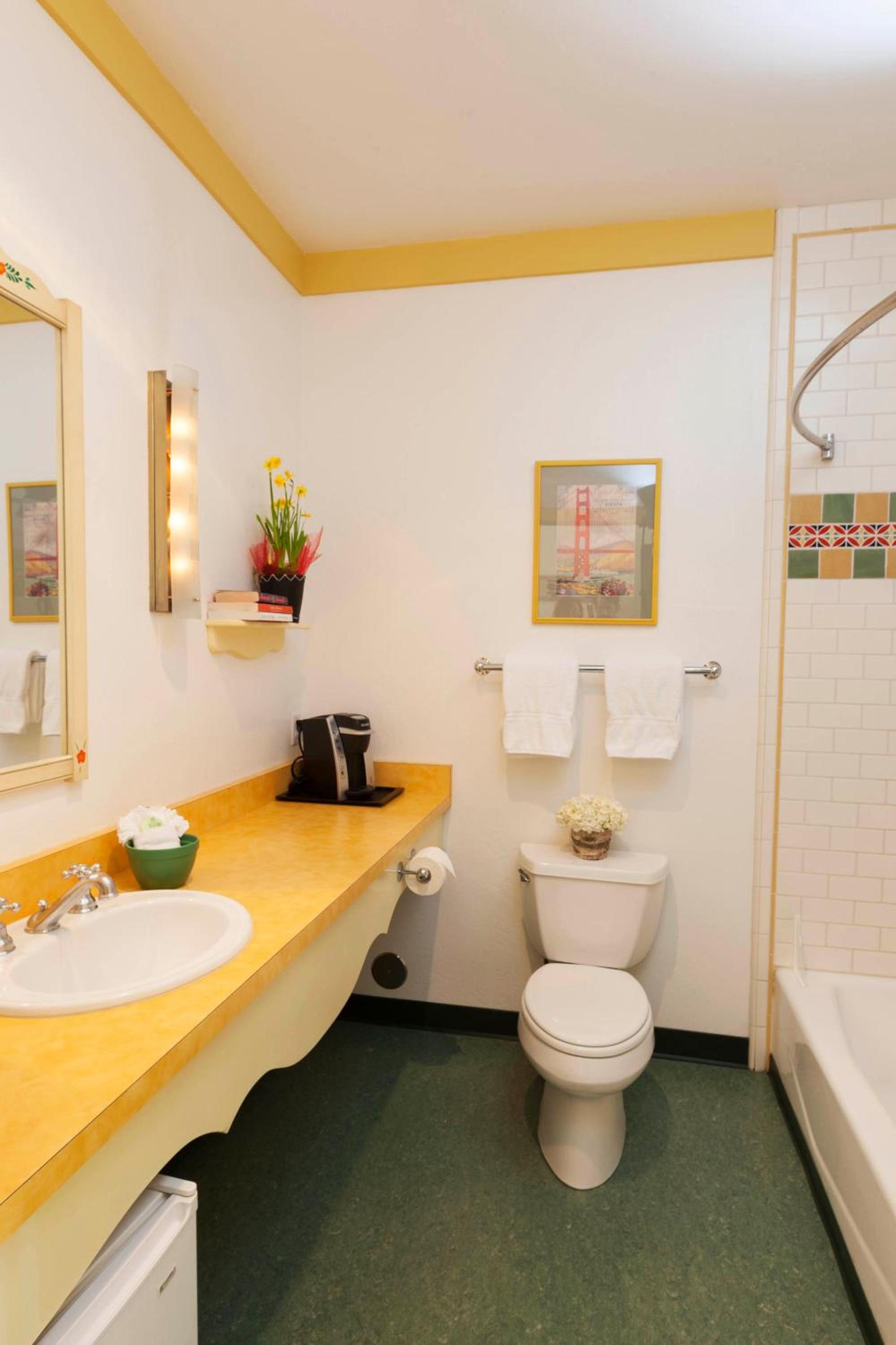 Sonoma Creek Inn photo 19