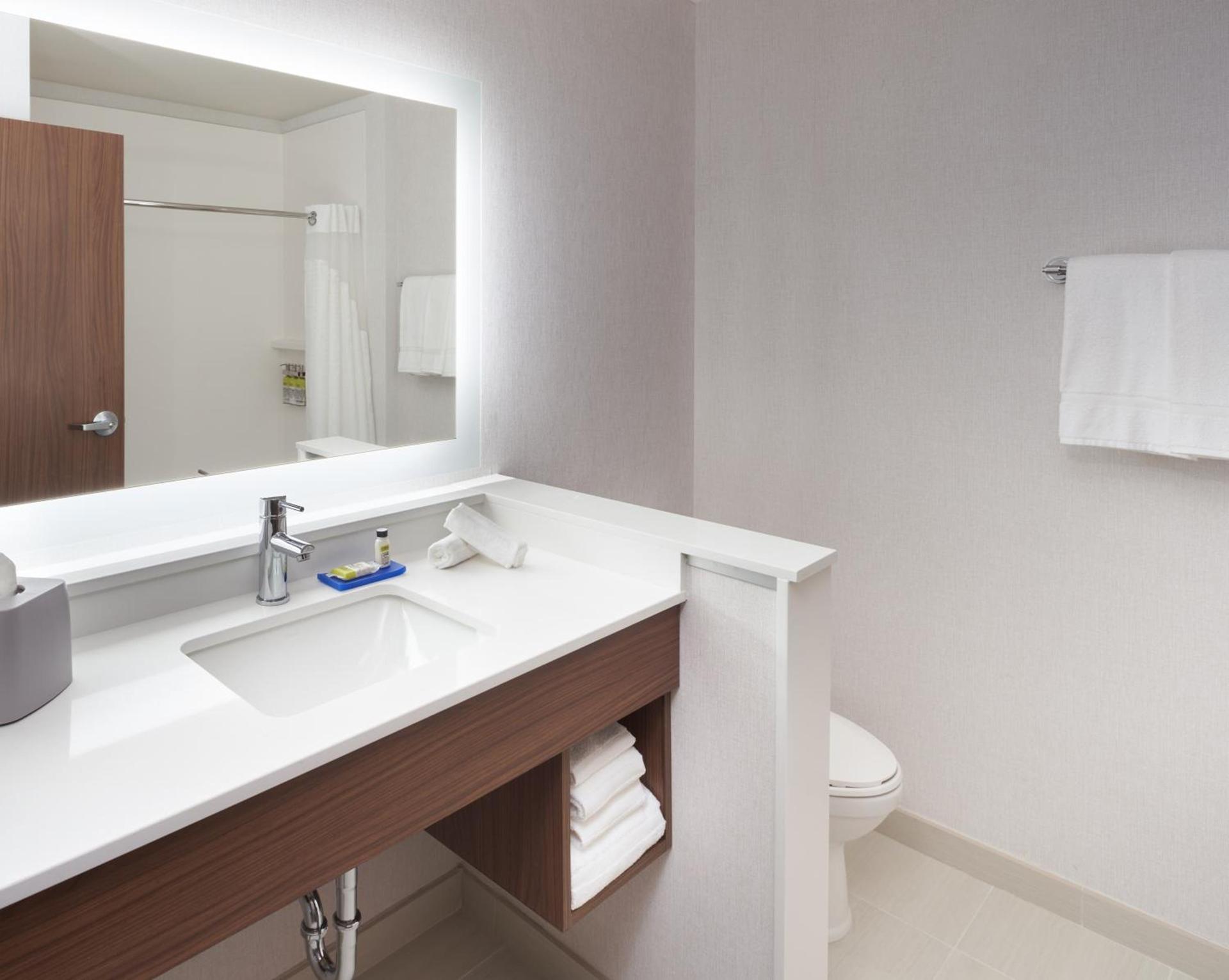 Holiday Inn Express Doral Miami by IHG photo 44