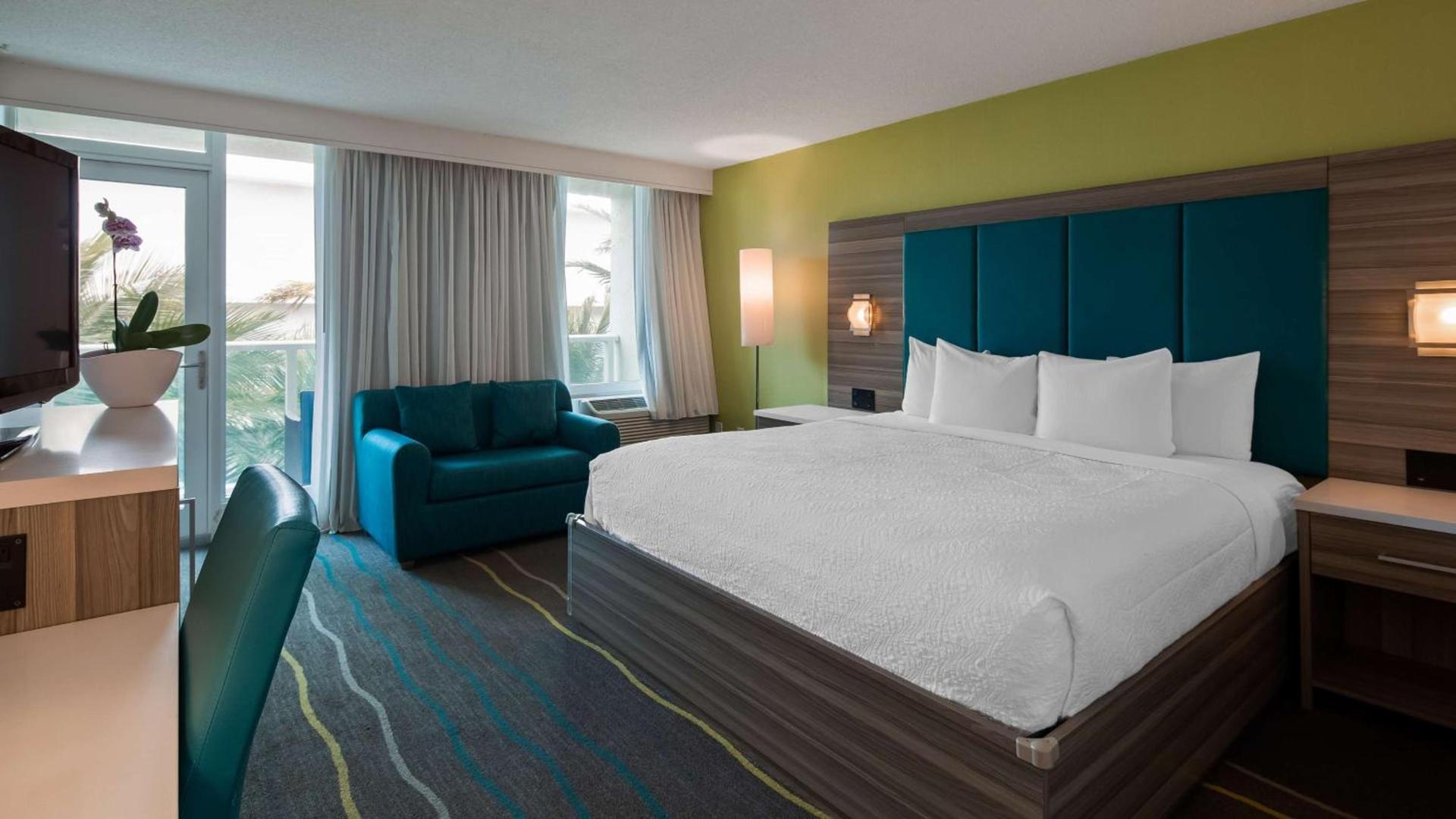 Best Western Plus Oceanside Inn photo 5