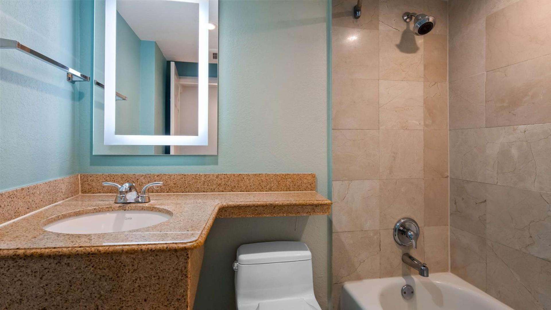 Best Western Plus Oceanside Inn photo 37