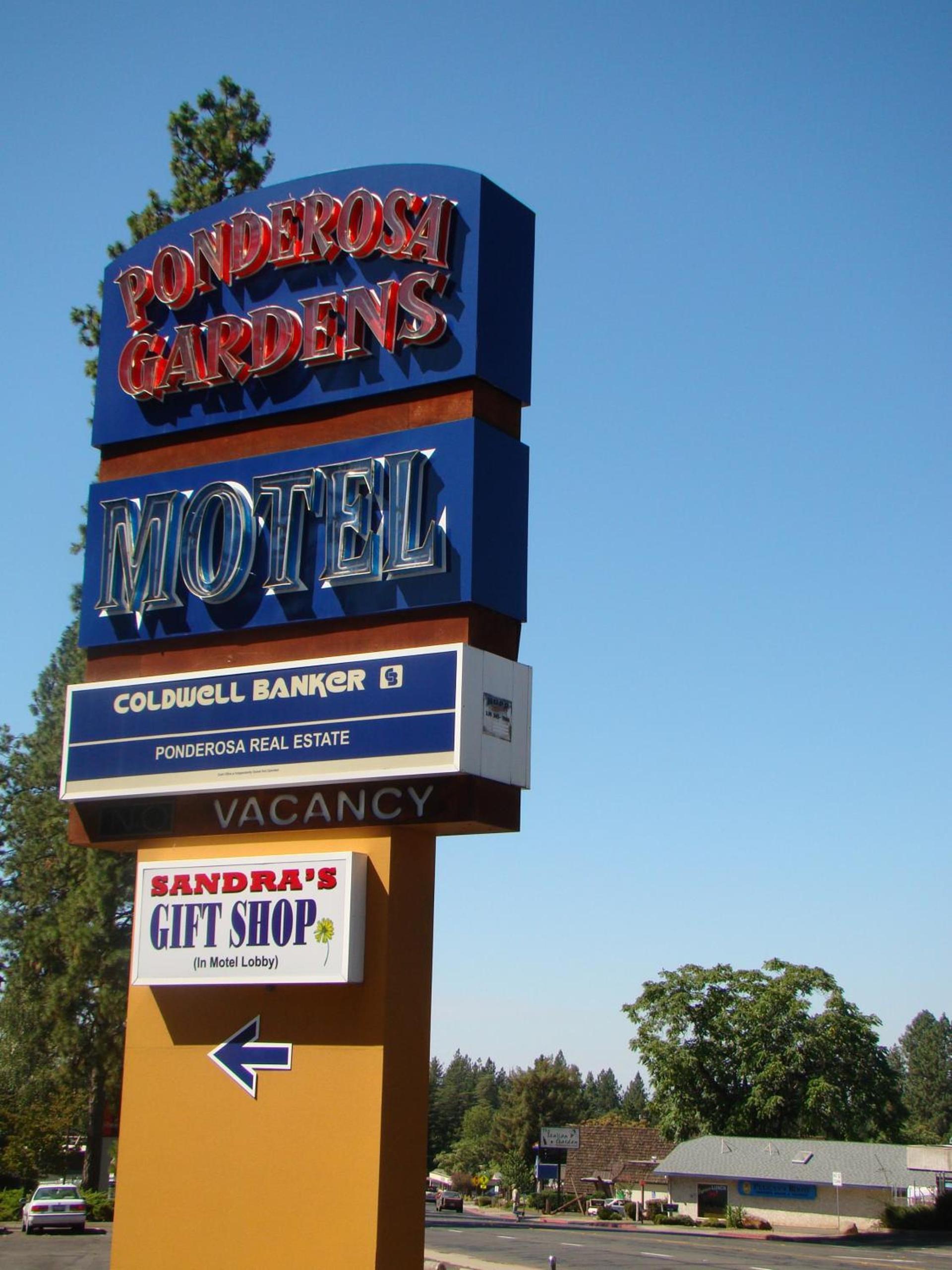 Ponderosa Gardens Motel photo 32