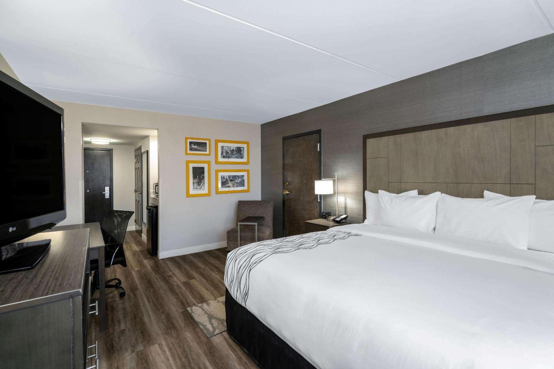 La Quinta by Wyndham Raleigh Downtown North photo 17