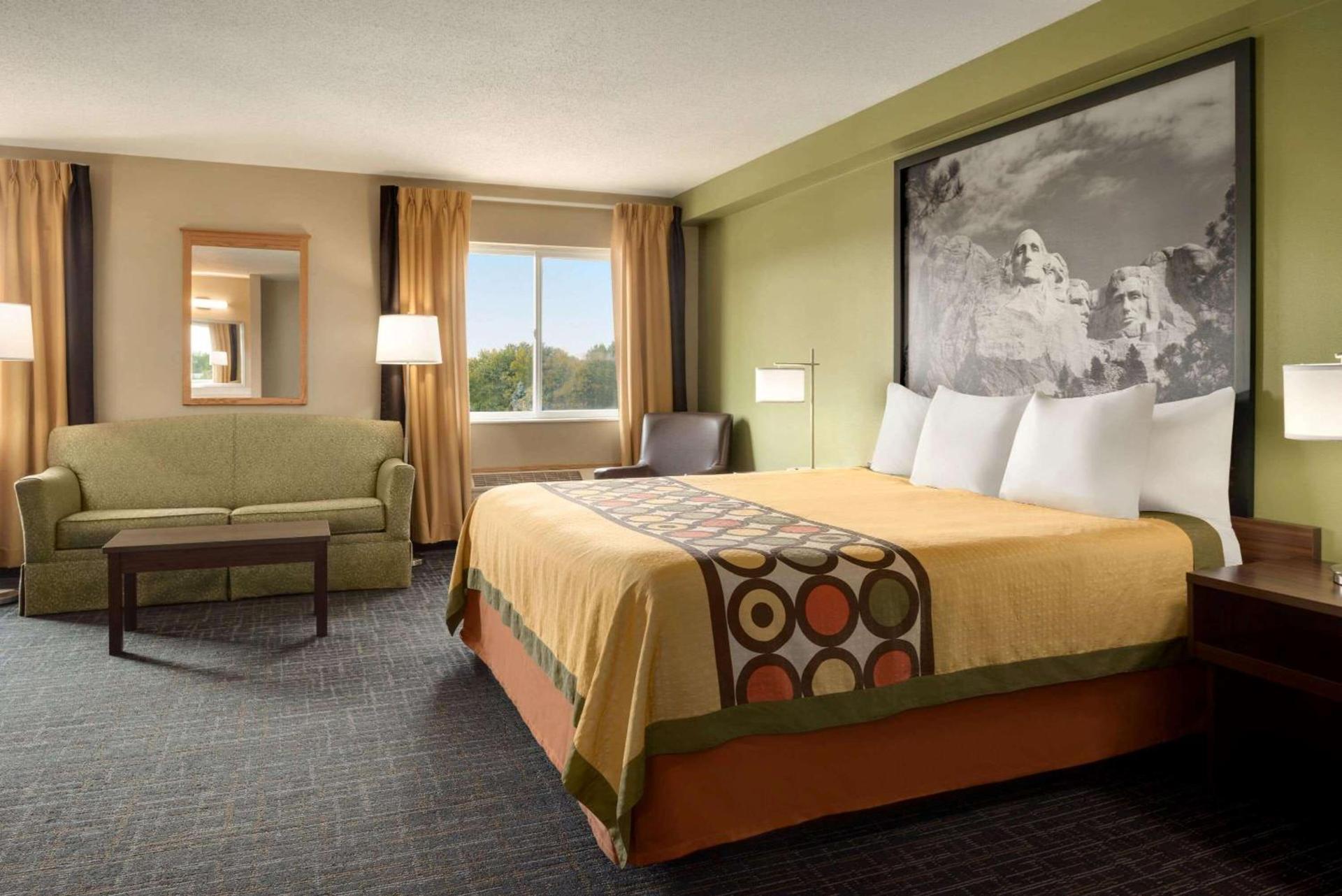 Super 8 by Wyndham Sioux Falls photo 10