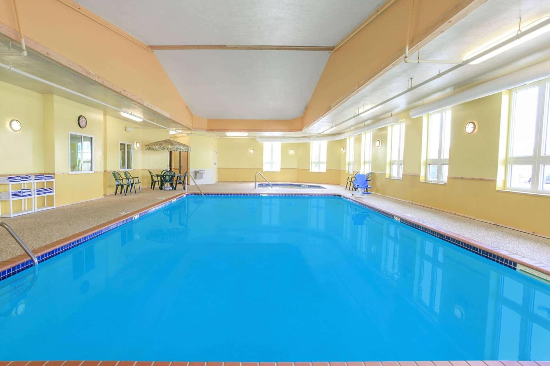 Super 8 by Wyndham Sault Ste. Marie photo 4