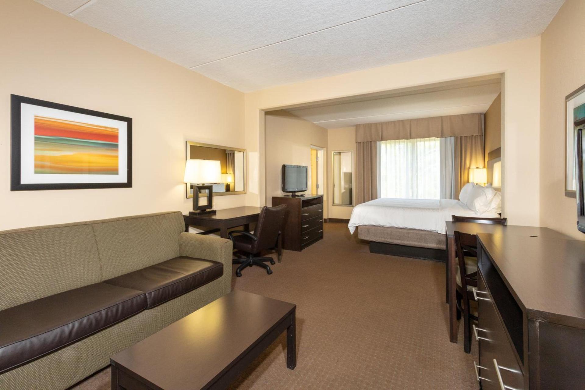 Holiday Inn Express Hotel & Suites Jacksonville Airport by IHG photo 32
