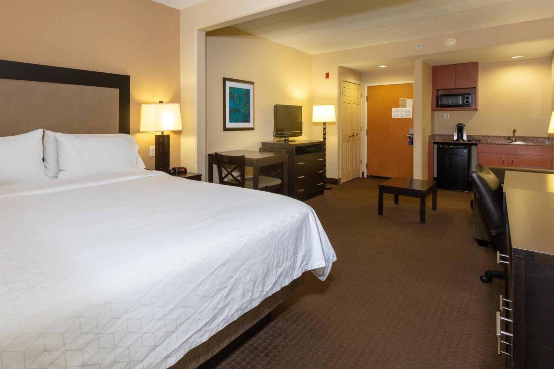 Holiday Inn Express Hotel & Suites Jacksonville Airport by IHG photo 17