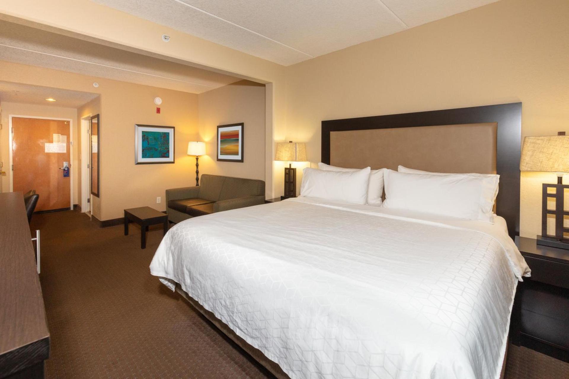 Holiday Inn Express Hotel & Suites Jacksonville Airport by IHG photo 43