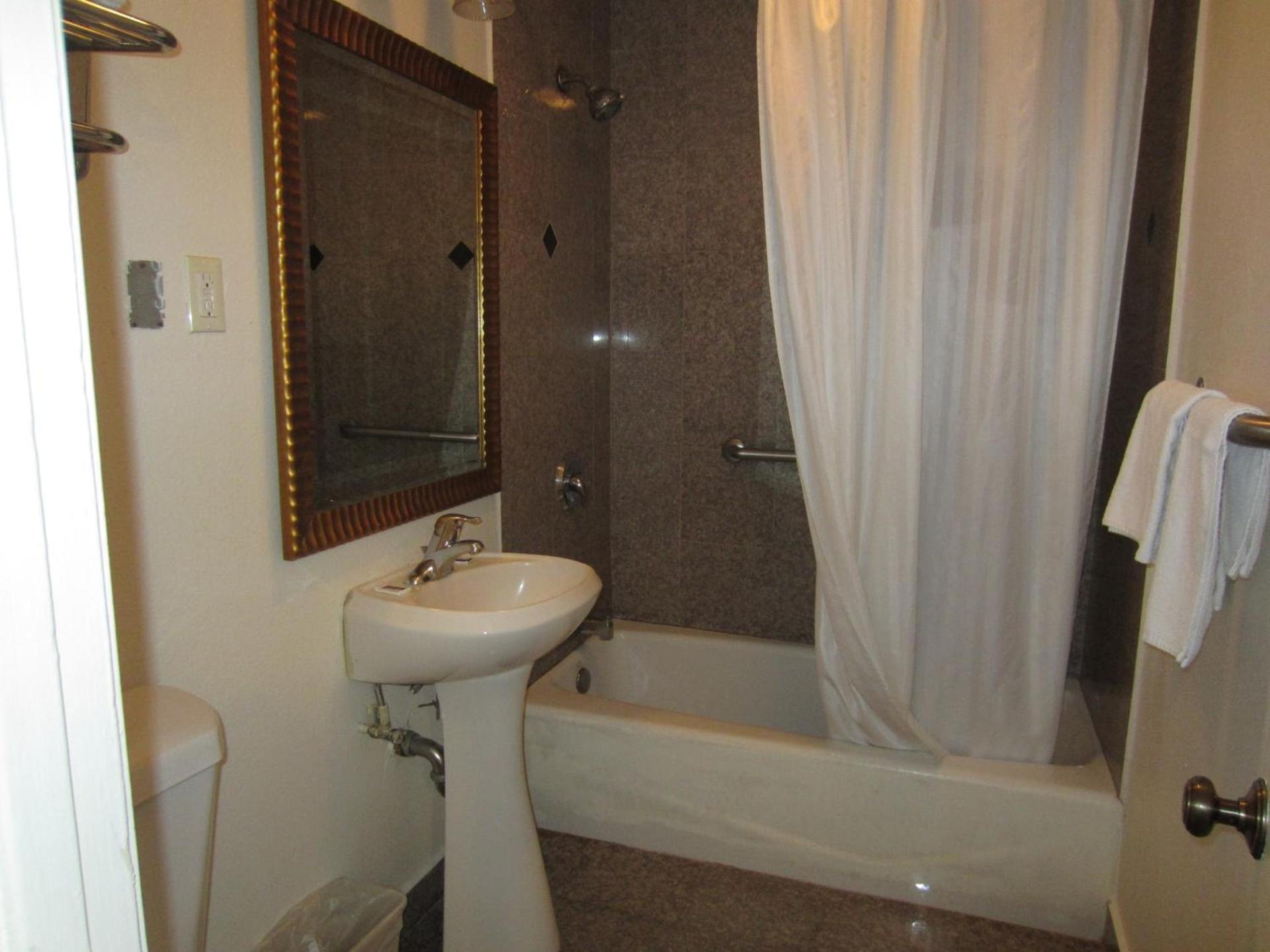 Tropico Motel photo 7