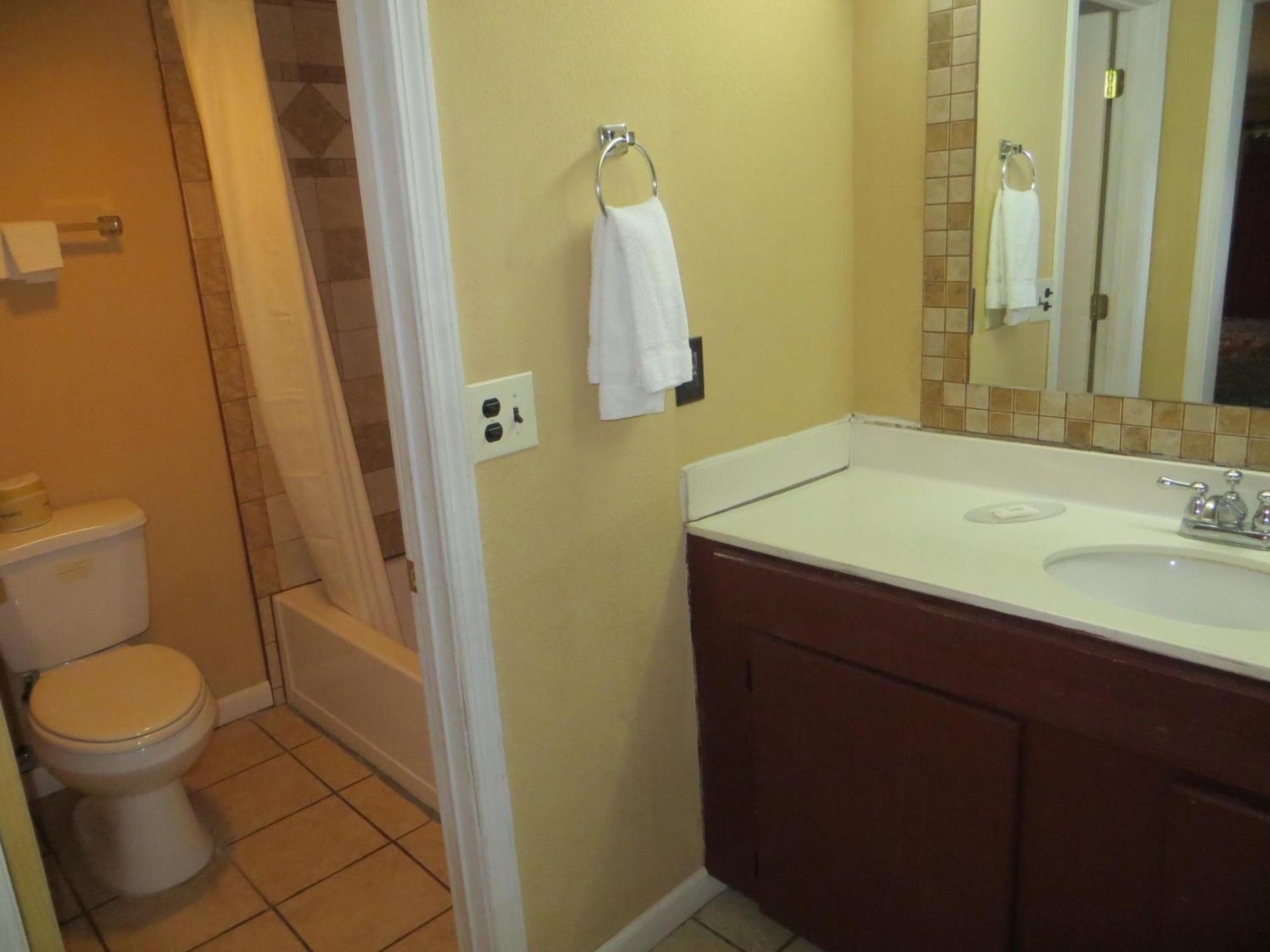 Executive Inn Wichita photo 7