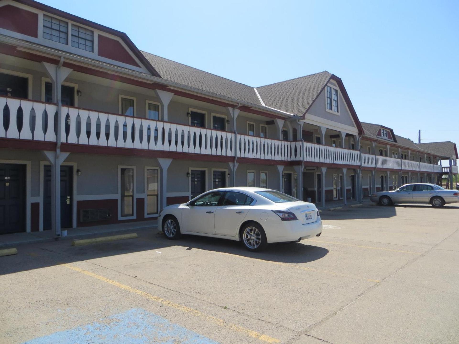 Executive Inn Wichita photo 1