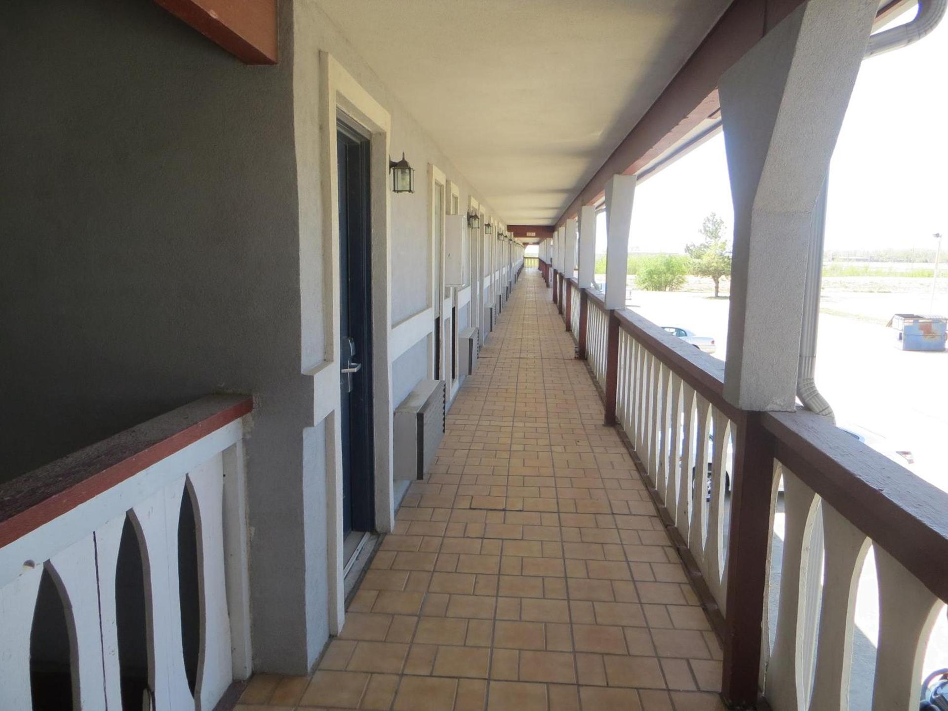Executive Inn Wichita photo 13