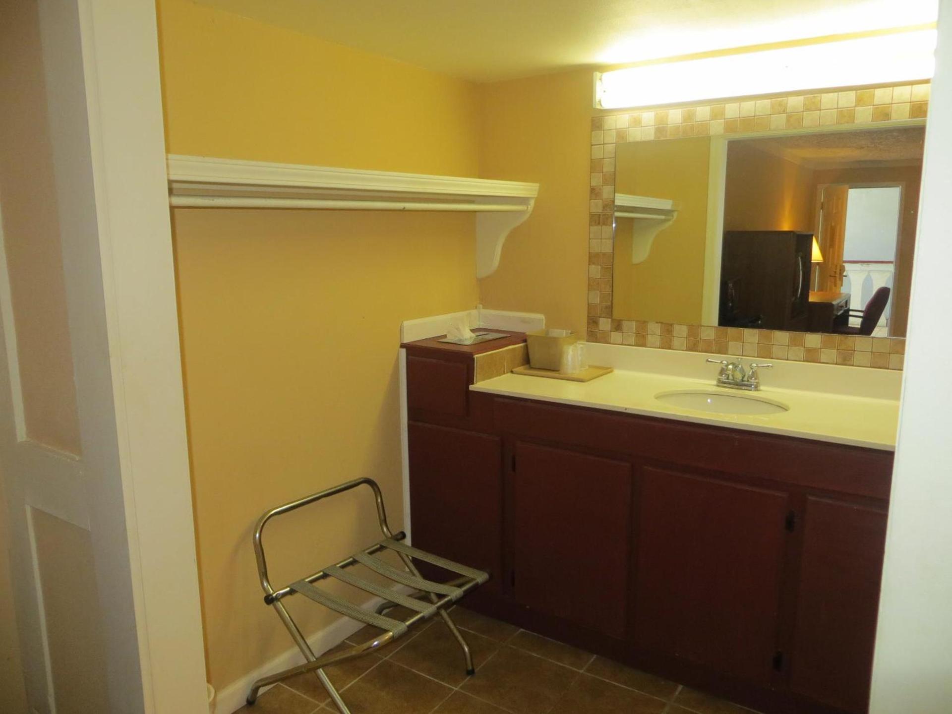 Executive Inn Wichita photo 5
