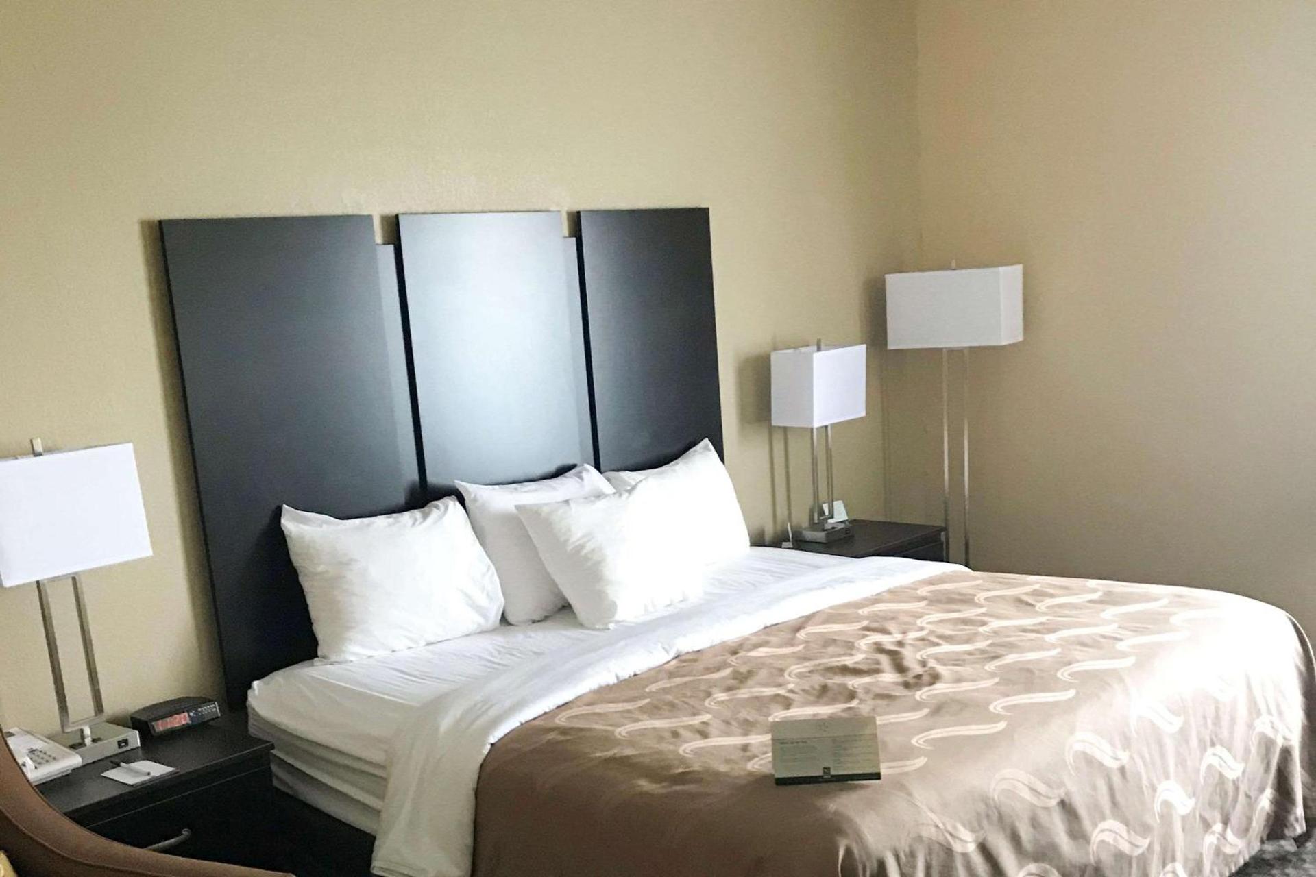 Quality Inn & Suites Mendota near I-39 photo 8