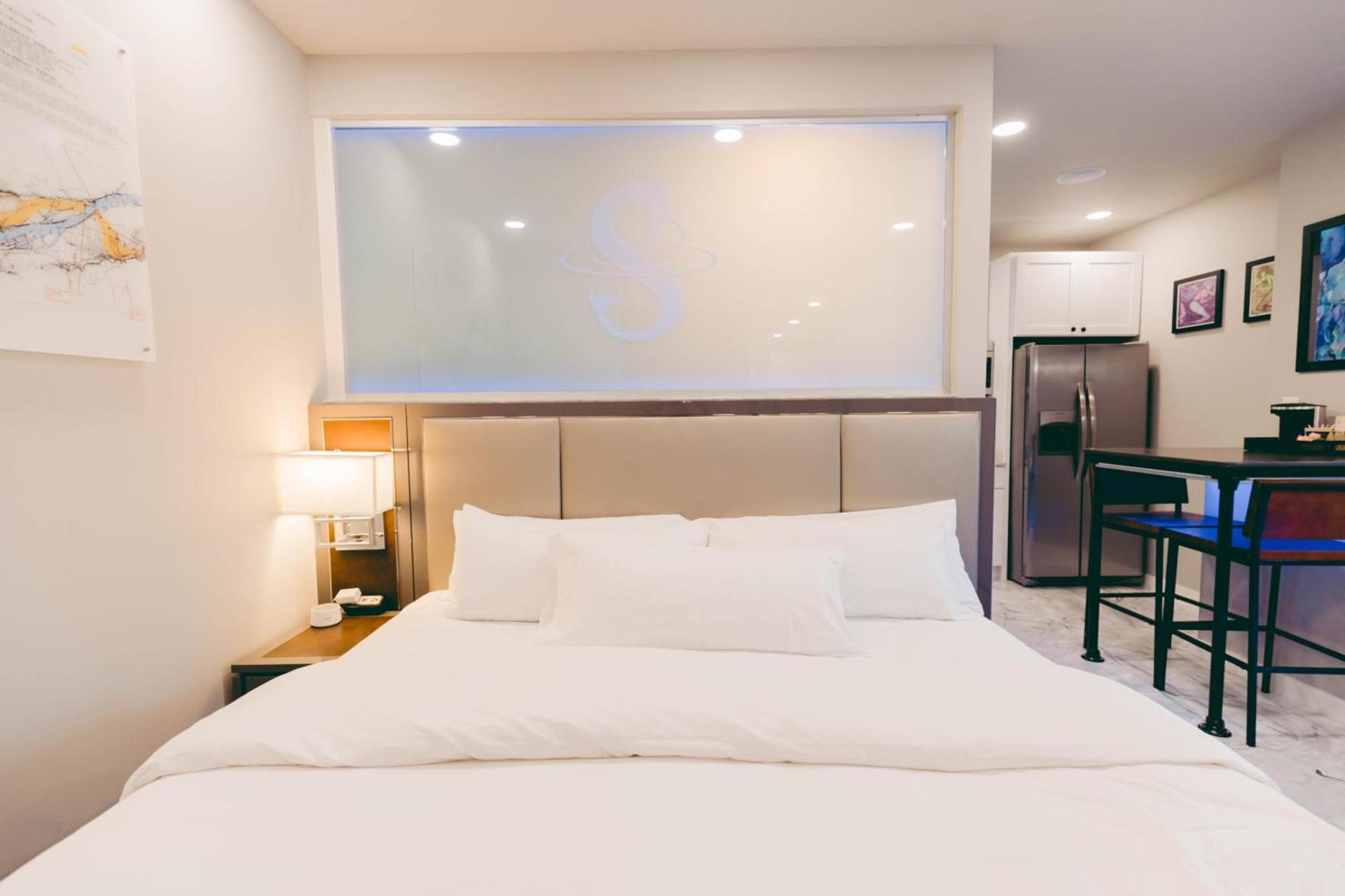 River Sirens Hotel-Contactless Check in Hotel photo 42