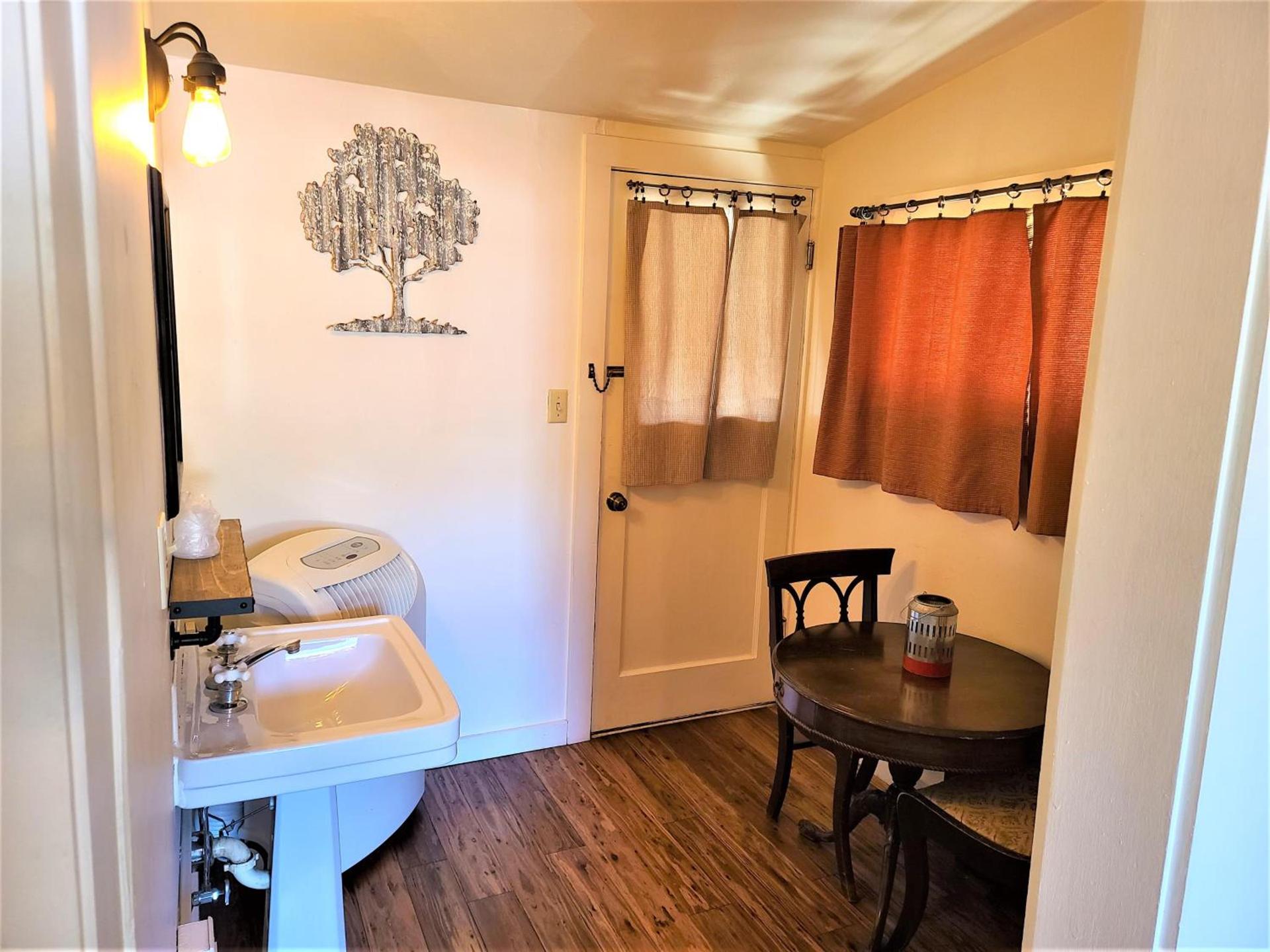 Mrs. Anderson's Lodging photo 92