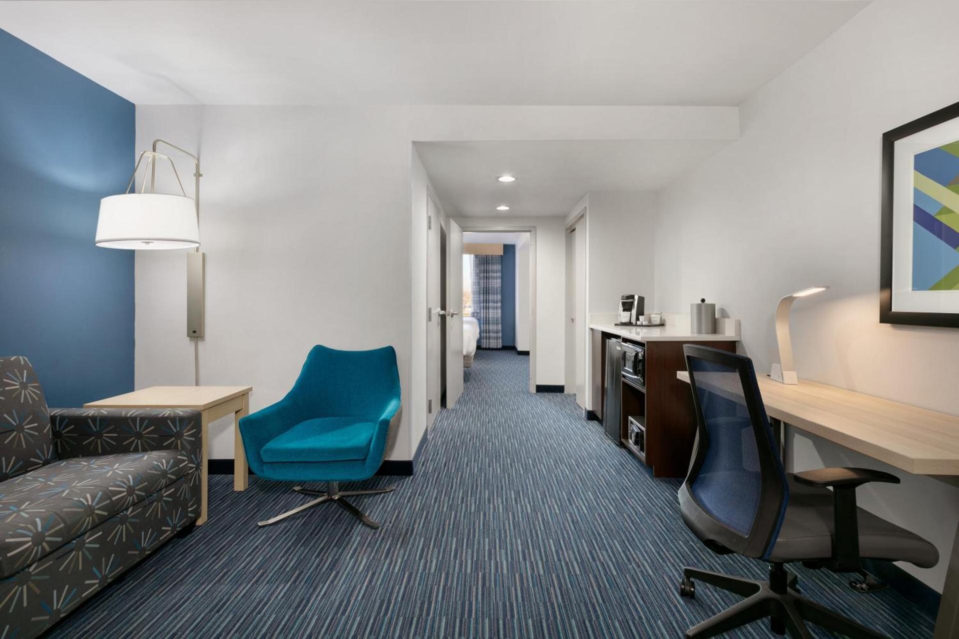 Holiday Inn Express Hotel & Suites Norfolk Airport by IHG photo 59