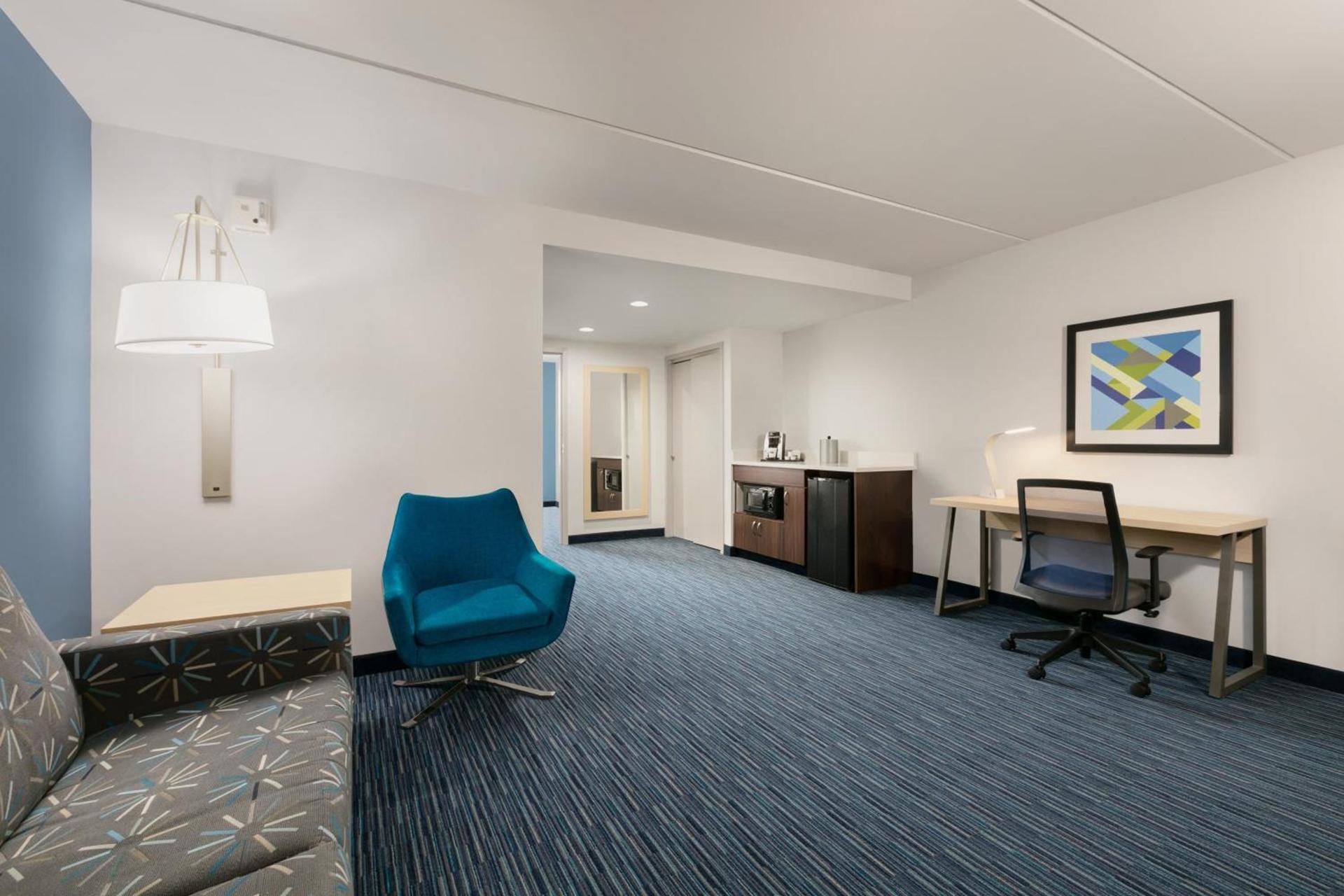 Holiday Inn Express Hotel & Suites Norfolk Airport by IHG photo 76