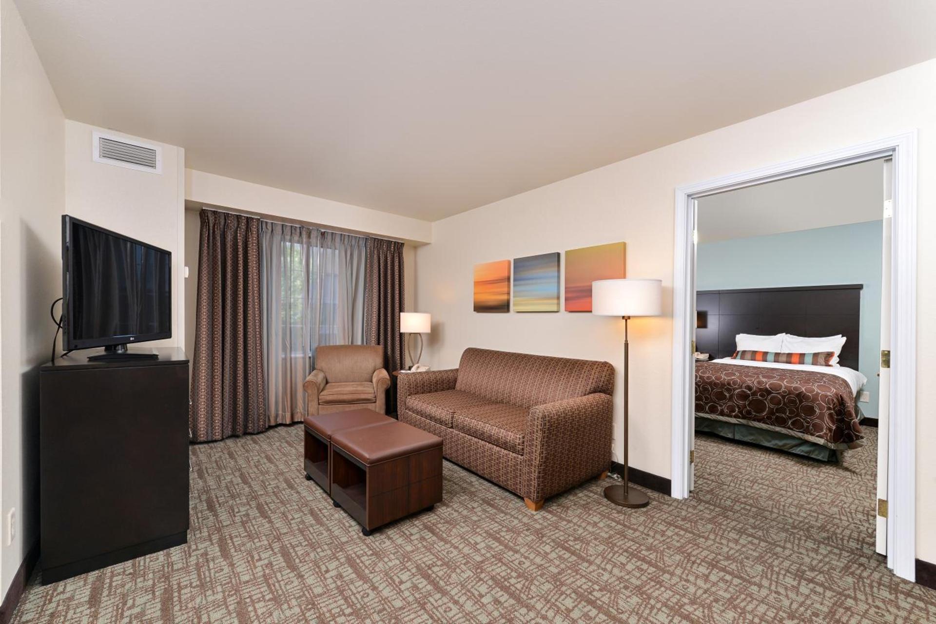 Staybridge Suites Sioux Falls at Empire Mall by IHG photo 7