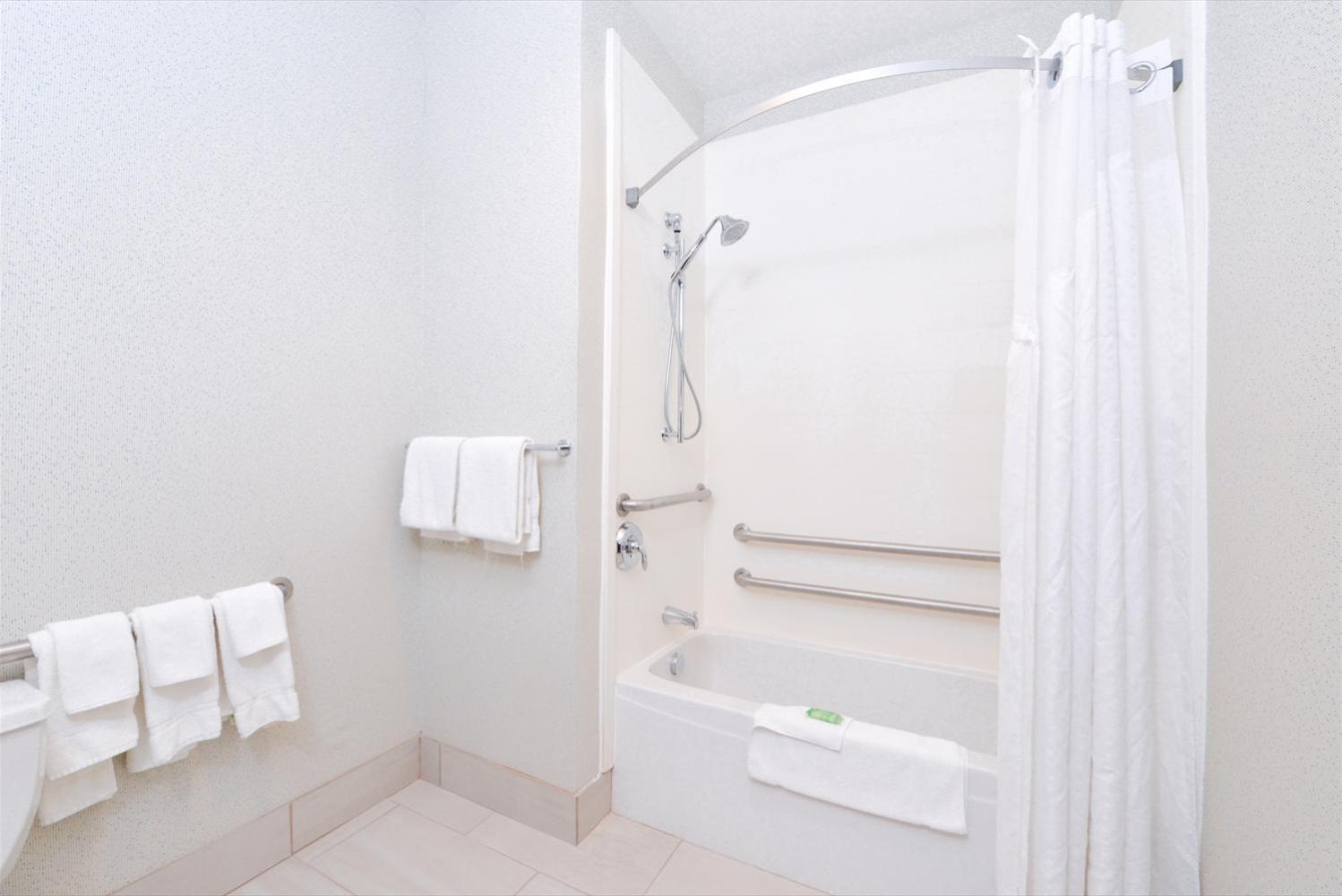 Holiday Inn Express Wixom by IHG photo 15