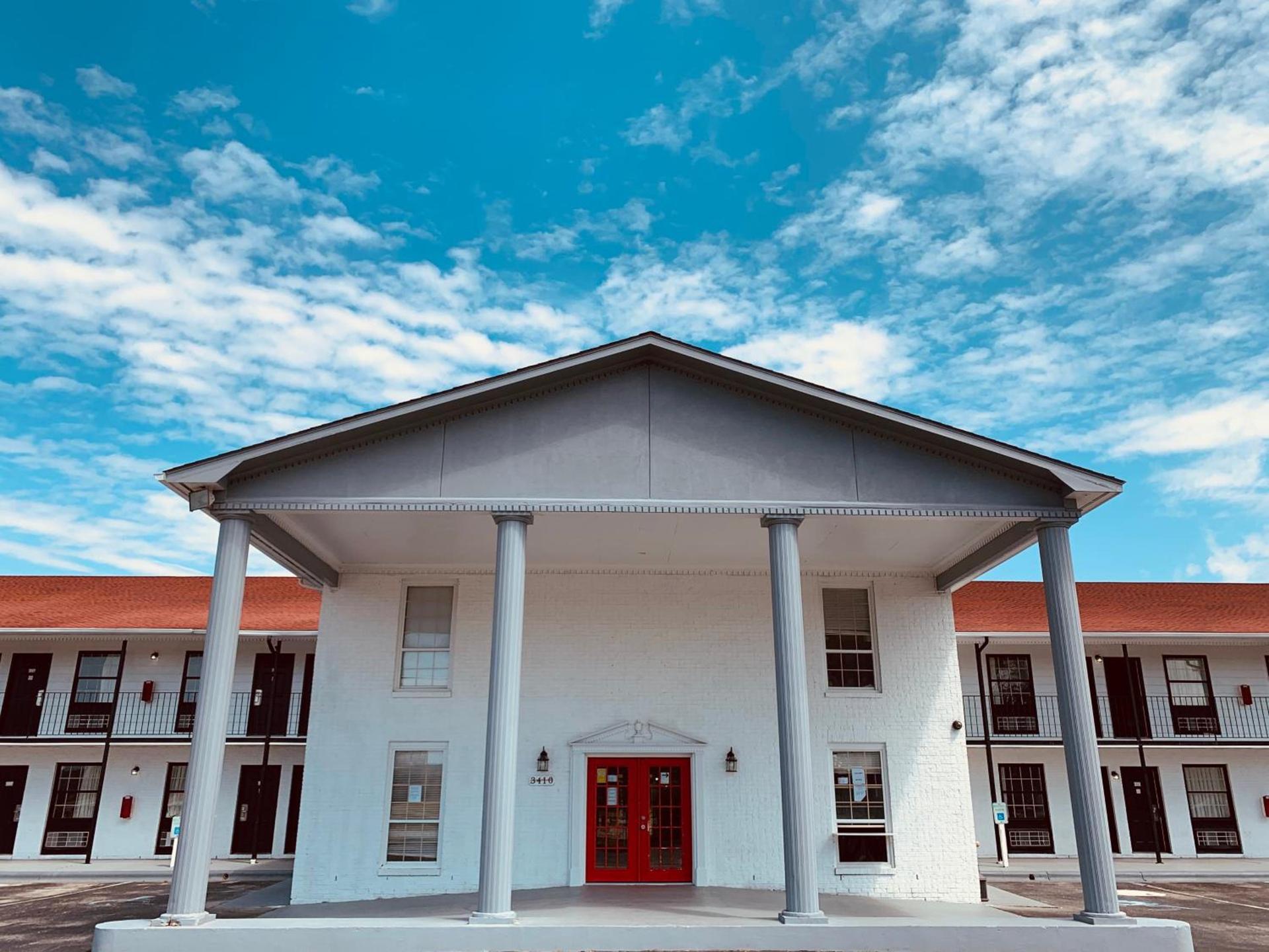 Econo Lodge Crystal Coast photo 2