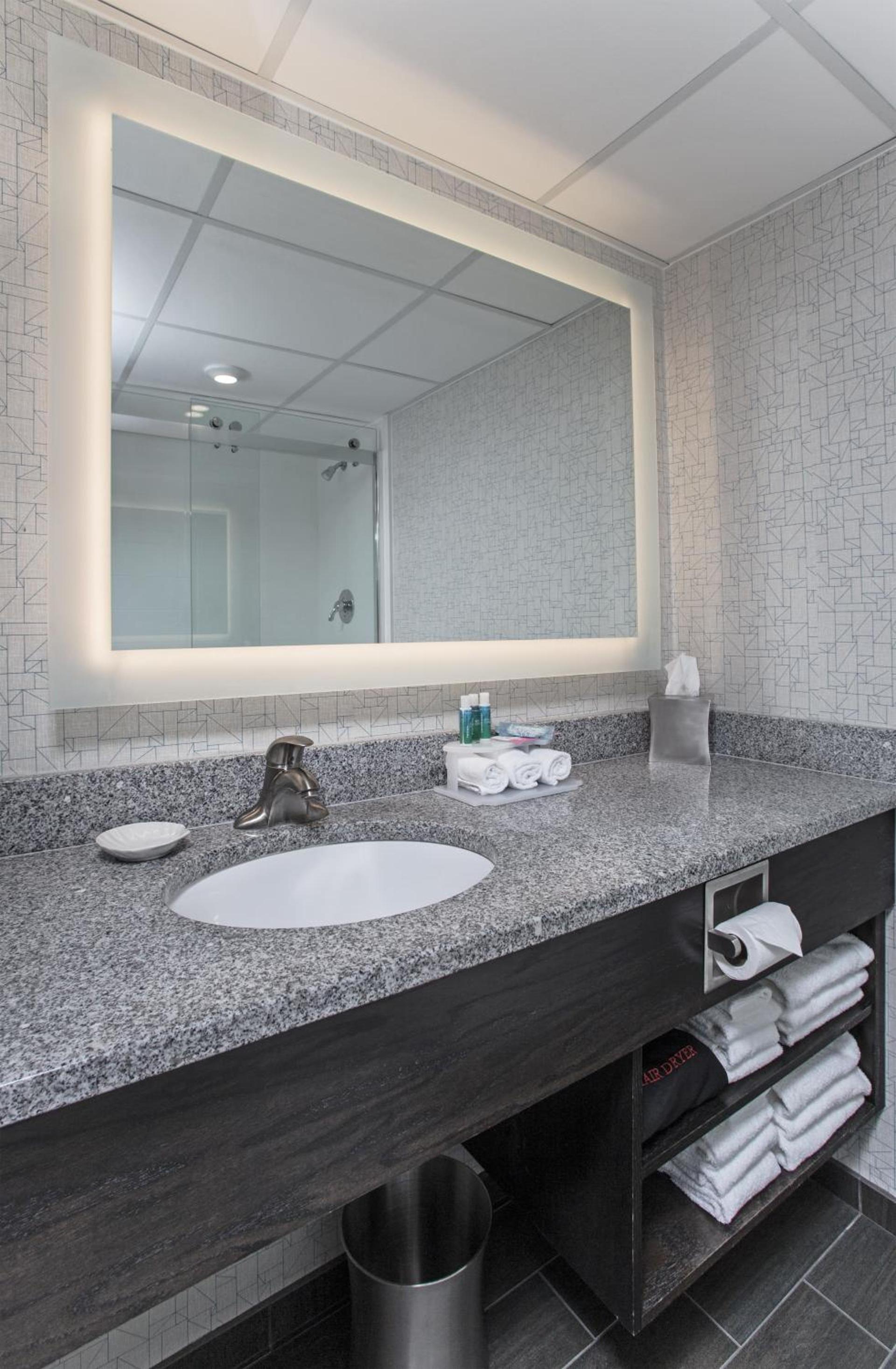 Holiday Inn Express Nags Head Oceanfront by IHG photo 2