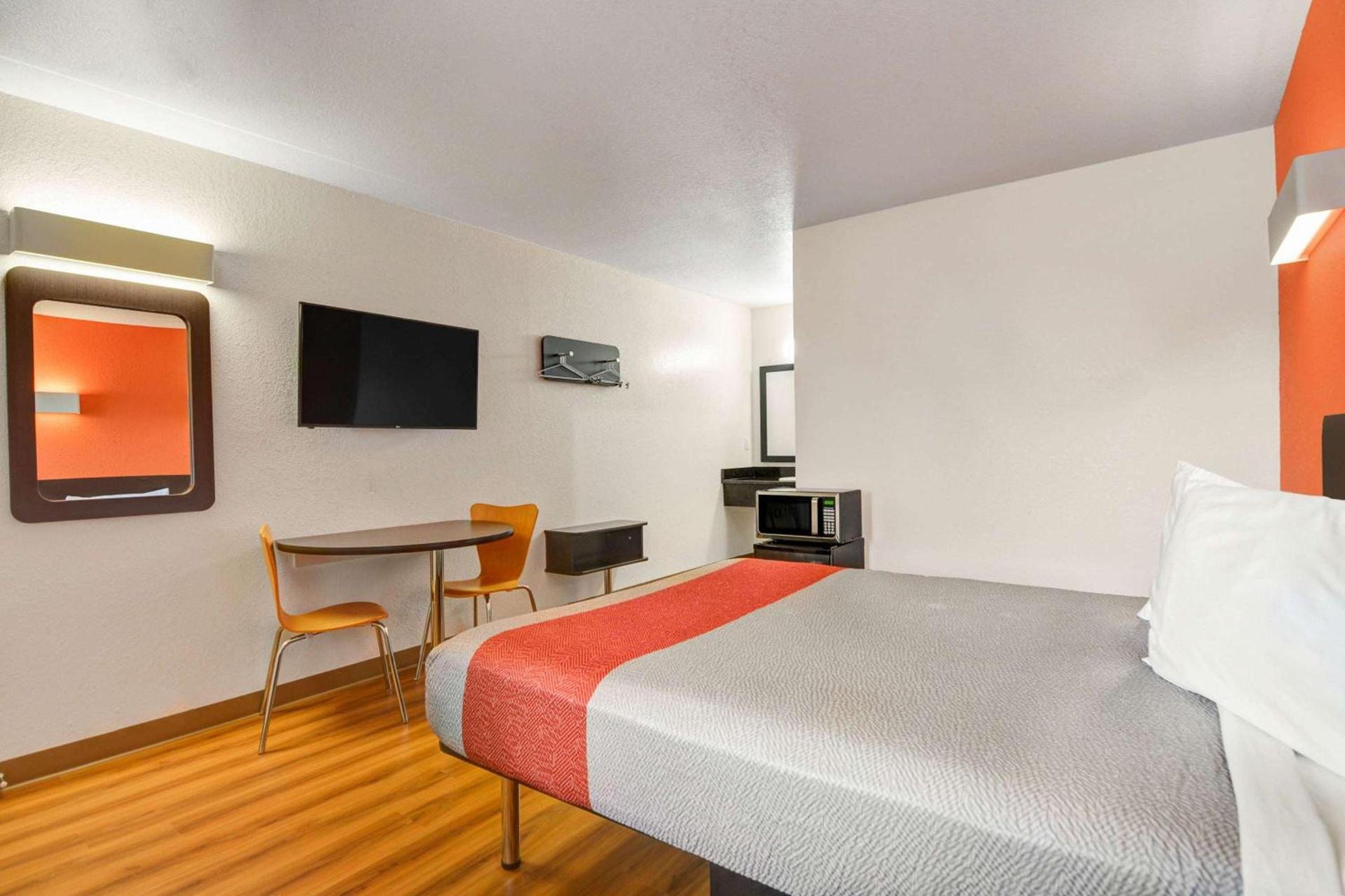 Motel 6-Moultrie, GA photo 10