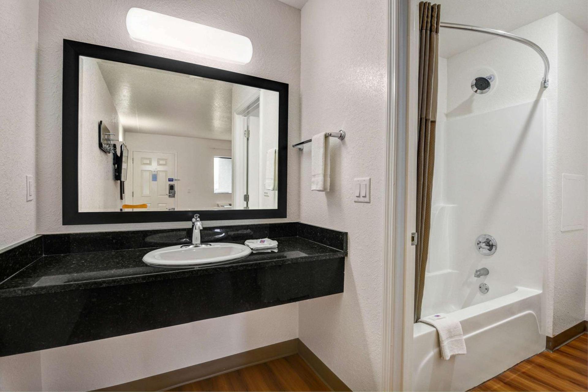 Motel 6-Moultrie, GA photo 17