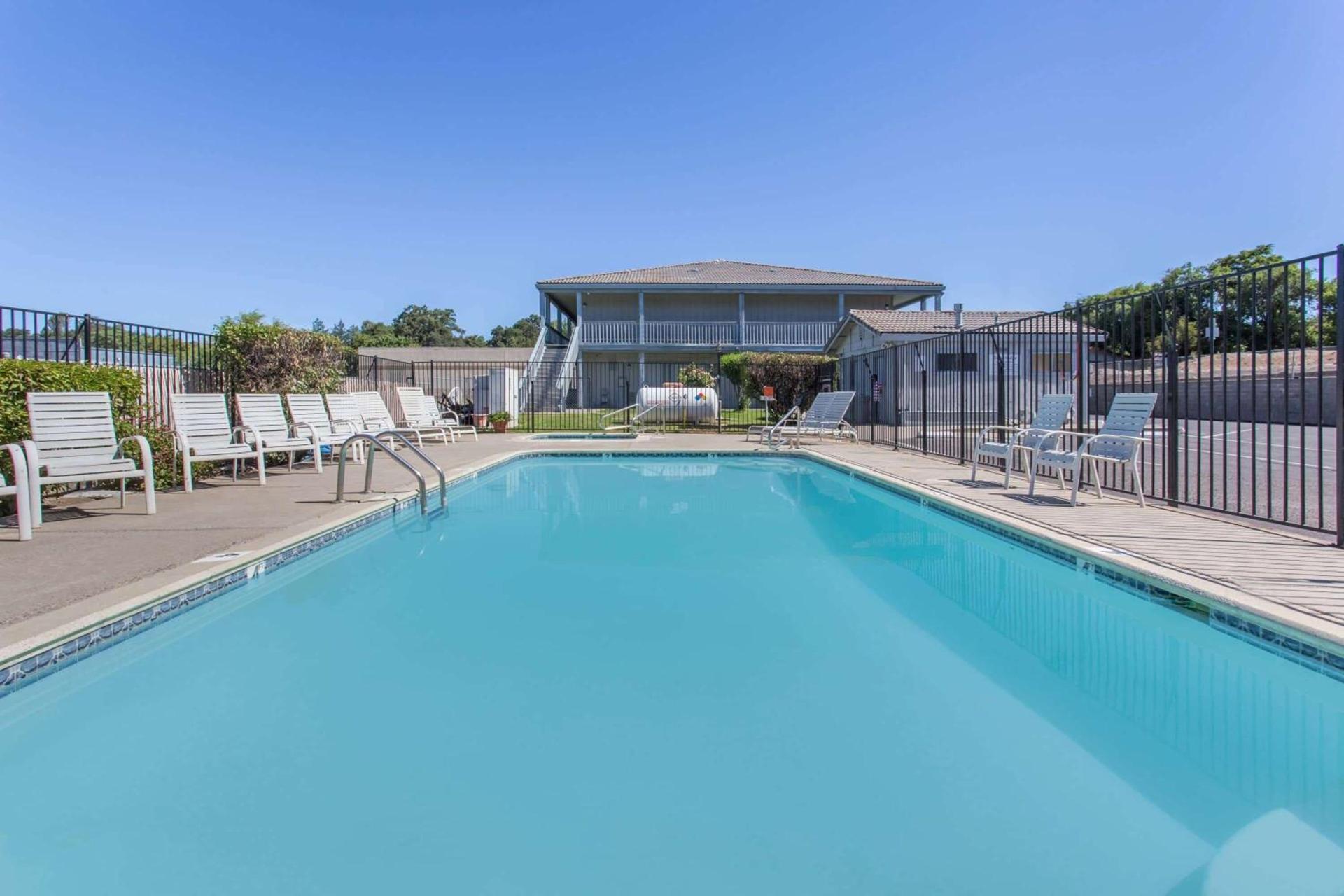 Travelodge by Wyndham Clearlake photo 29