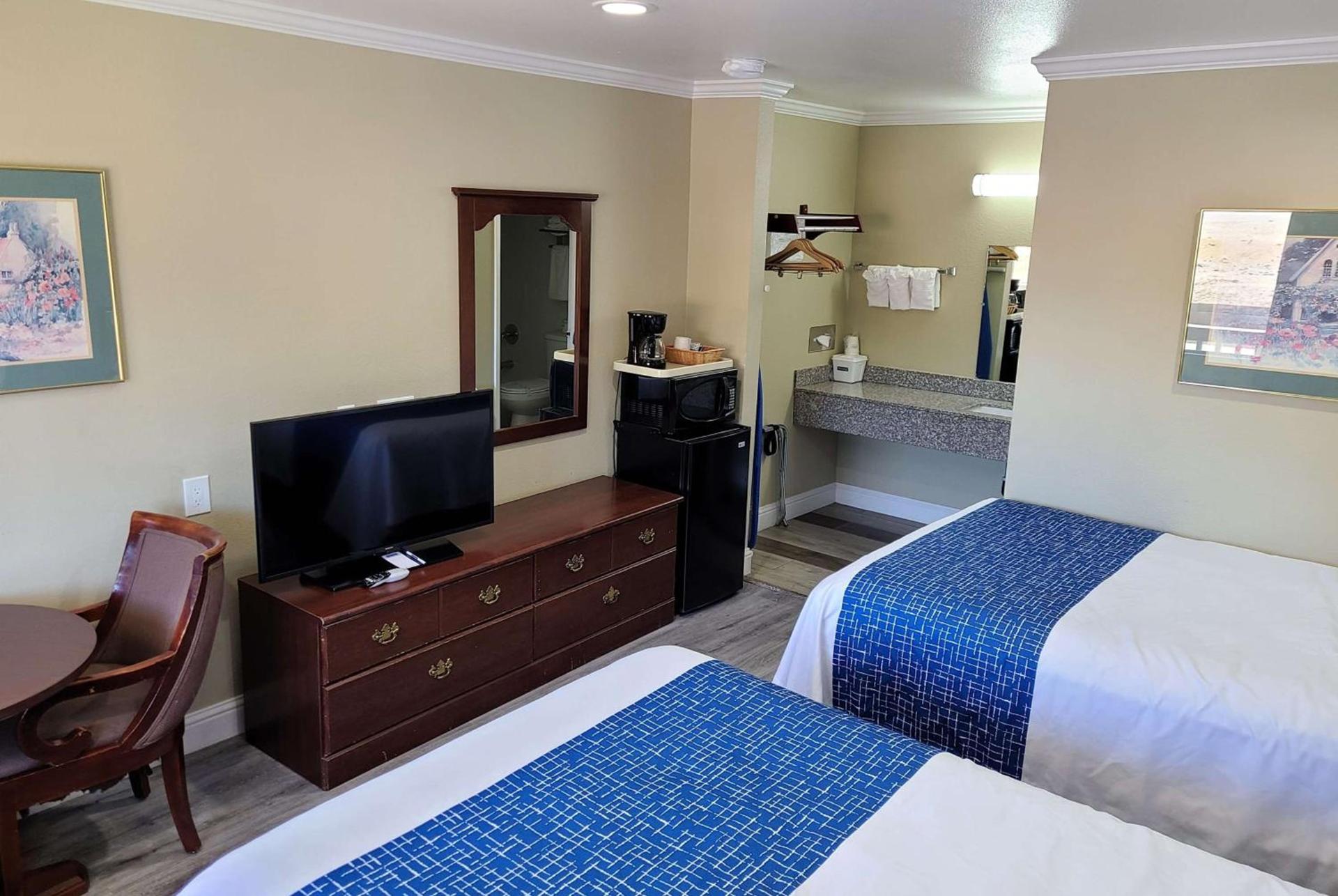 Travelodge by Wyndham Clearlake photo 34