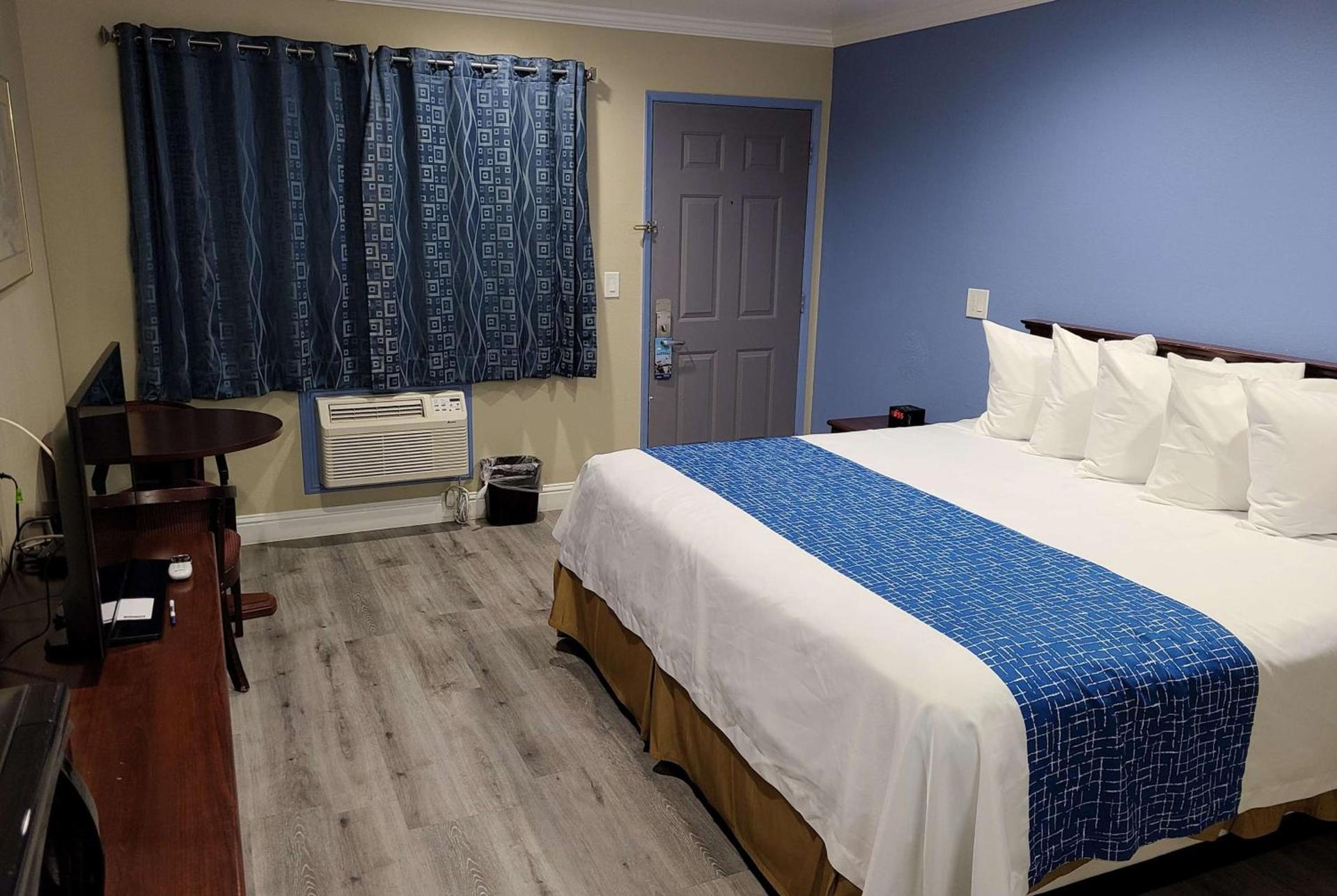Travelodge by Wyndham Clearlake photo 37