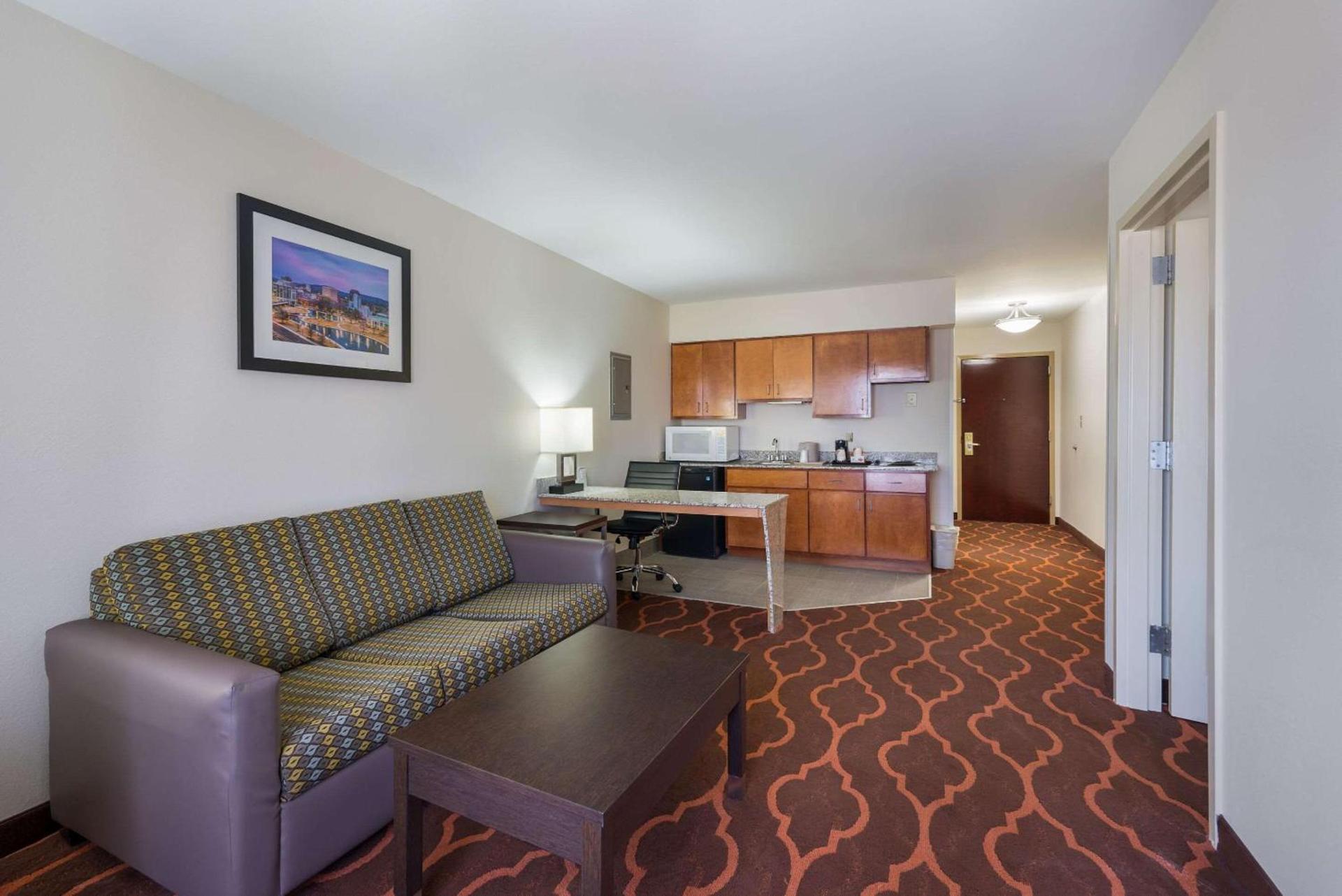Quality Inn & Suites Huntsville Research Park Area photo 15