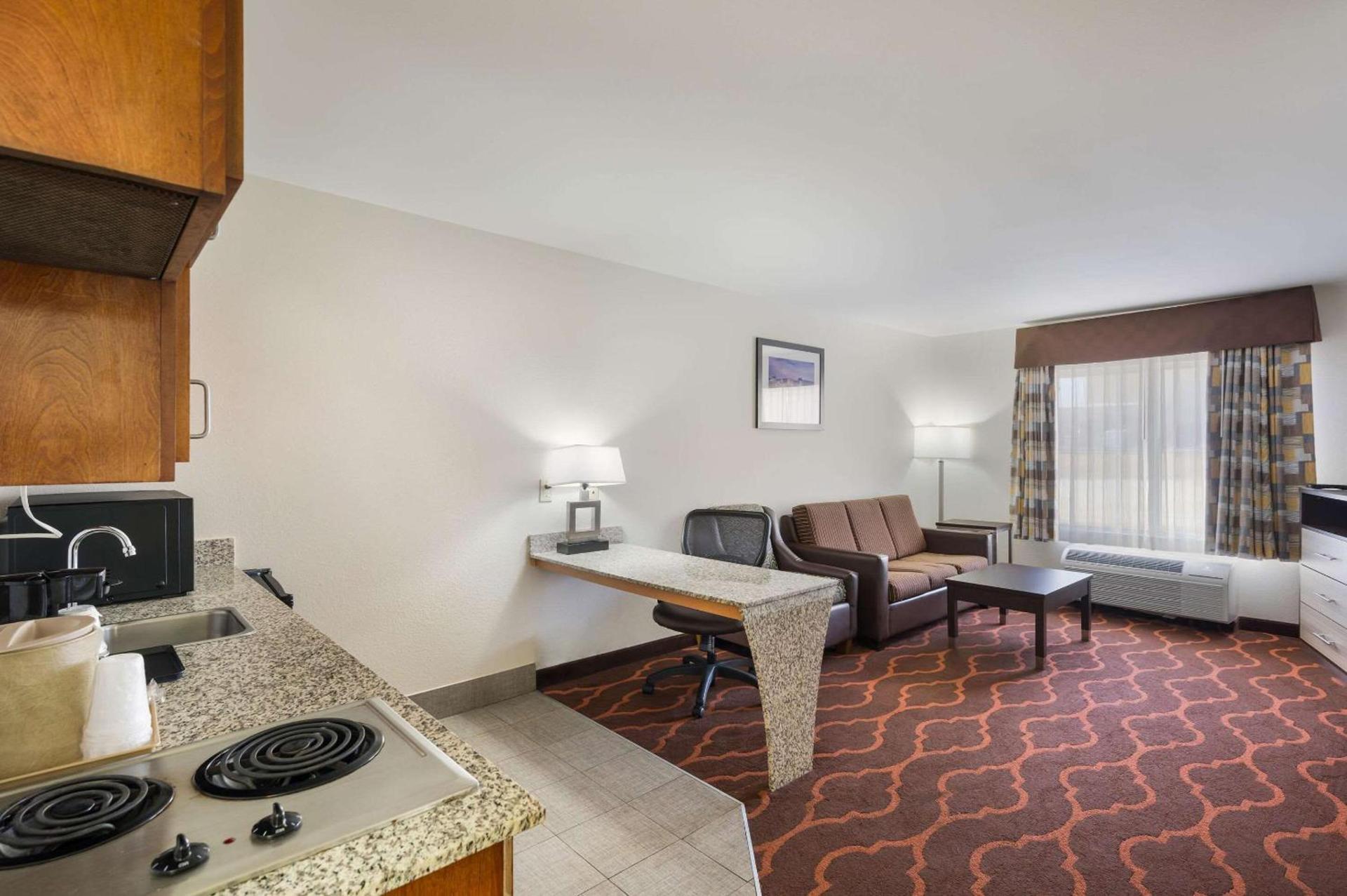 Quality Inn & Suites Huntsville Research Park Area photo 22