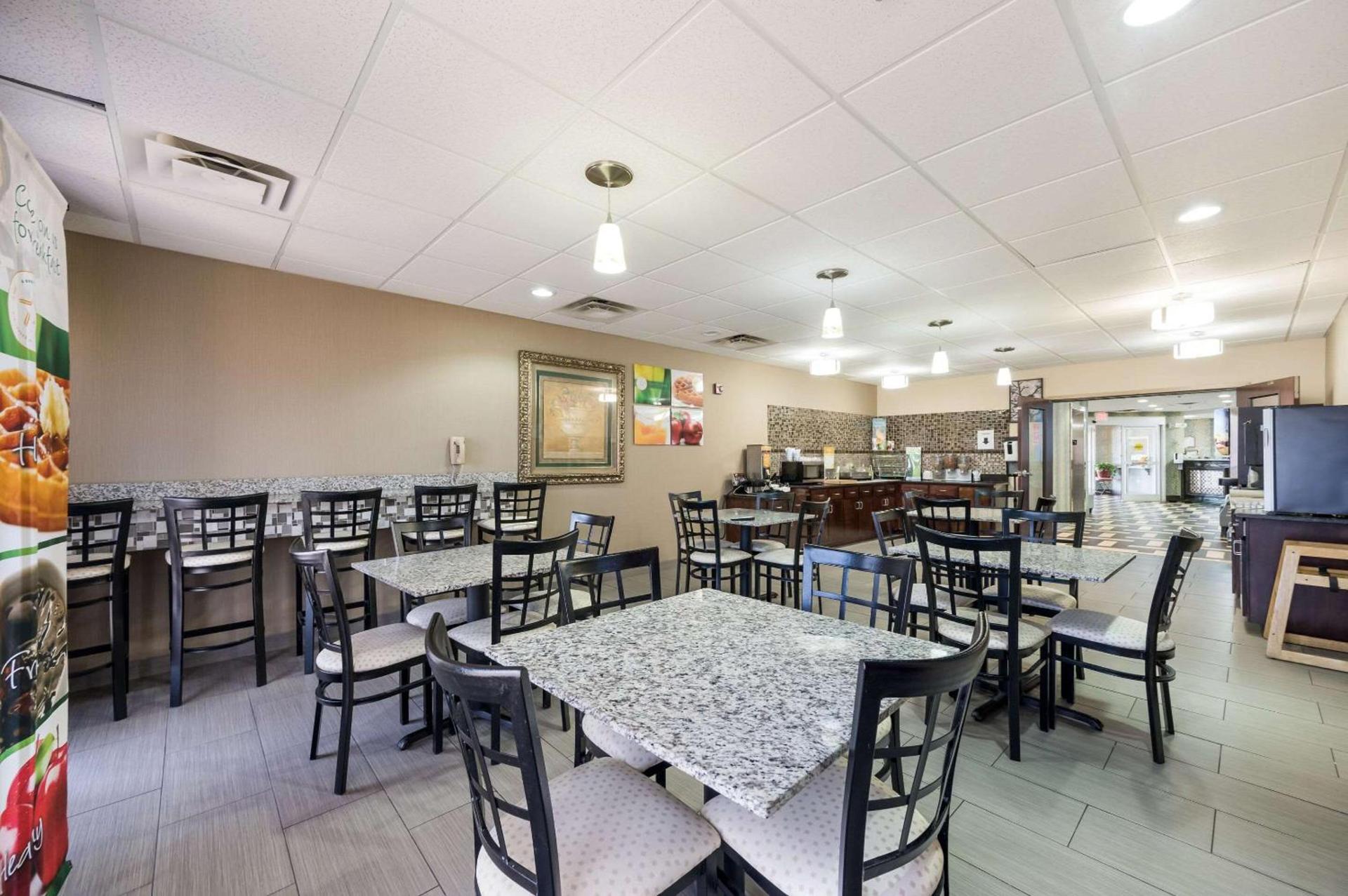Quality Inn & Suites Huntsville Research Park Area photo 34