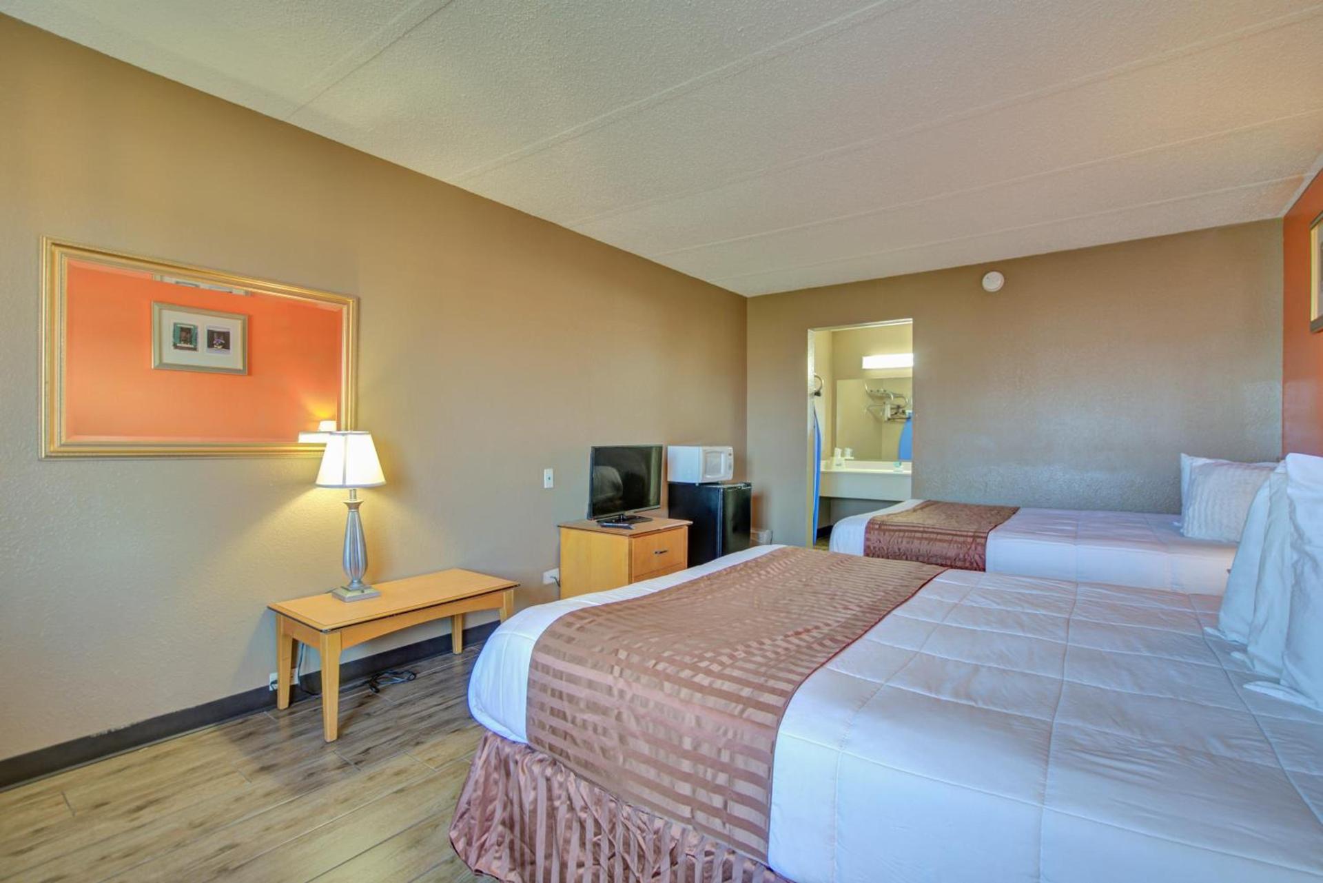 Americas Best Value Inn Laredo photo 27