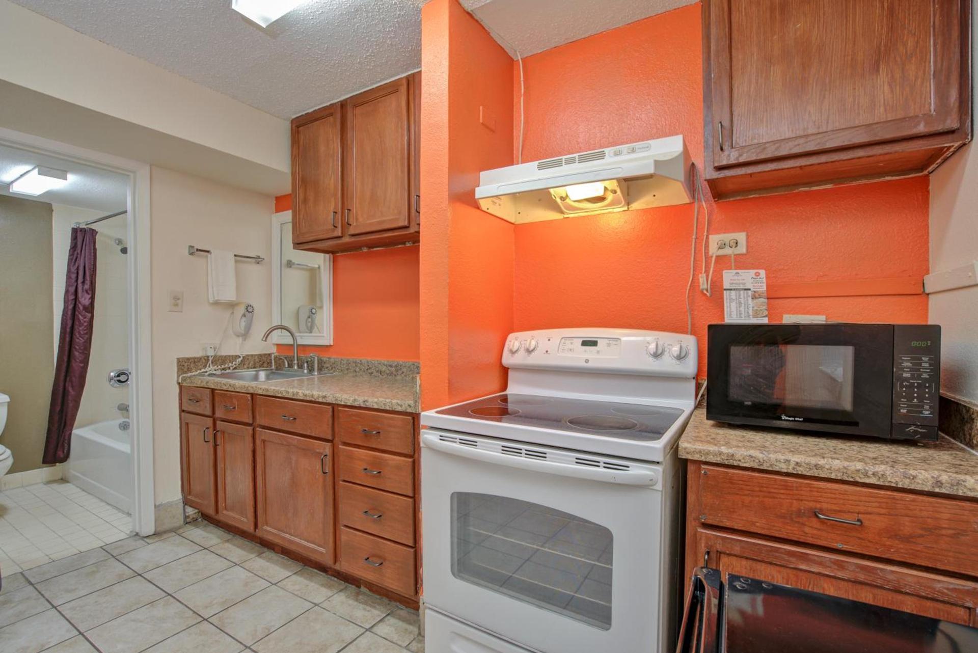 Americas Best Value Inn Laredo photo 45